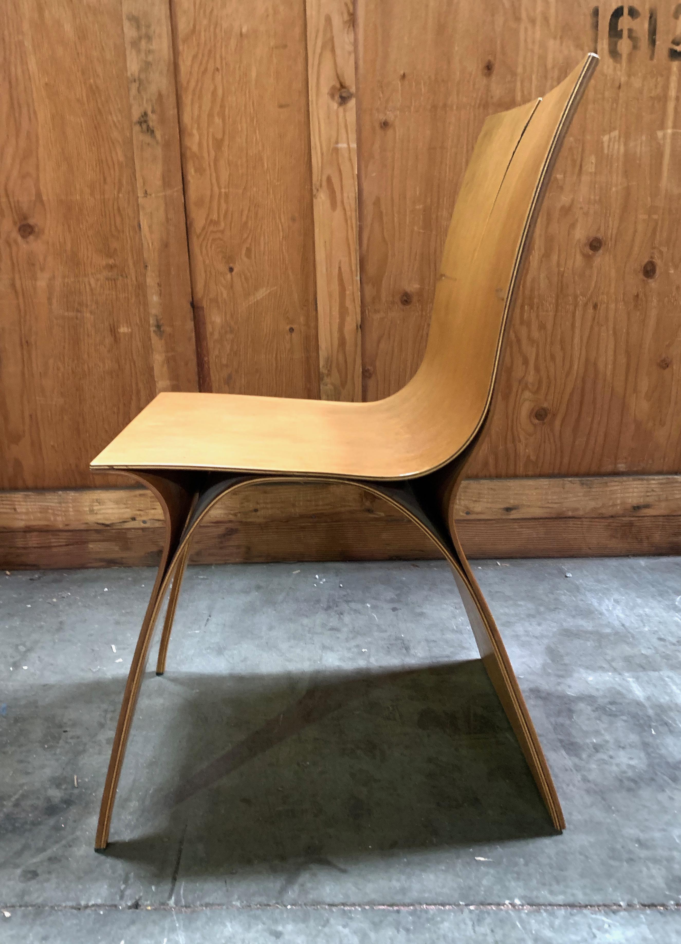 Chaise d'appoint en bois courbé Bon état - En vente à West Hollywood, CA