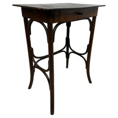 Beistelltisch aus Bugholz von Thonet Debrecen