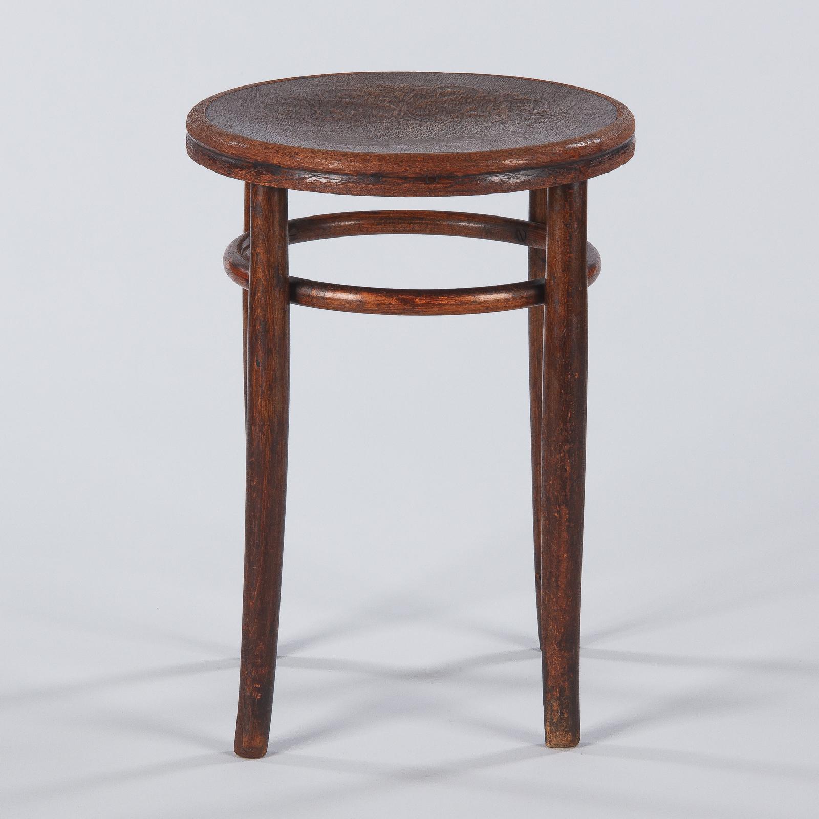 Bentwood Stool by Fischel, Austria, Early 1900s In Good Condition In Austin, TX