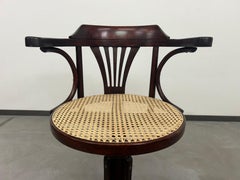 Sedia da ufficio girevole Bentwood di Thonet