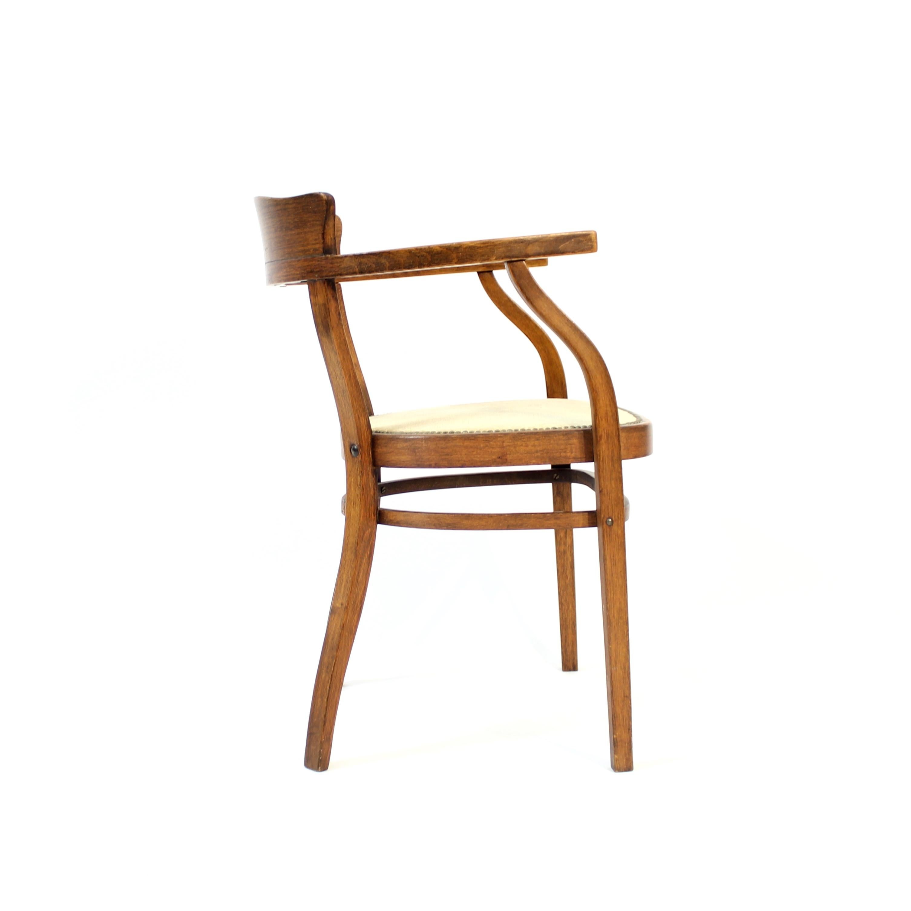 20th Century Bentwood Thonet armchair, early 20th century For Sale