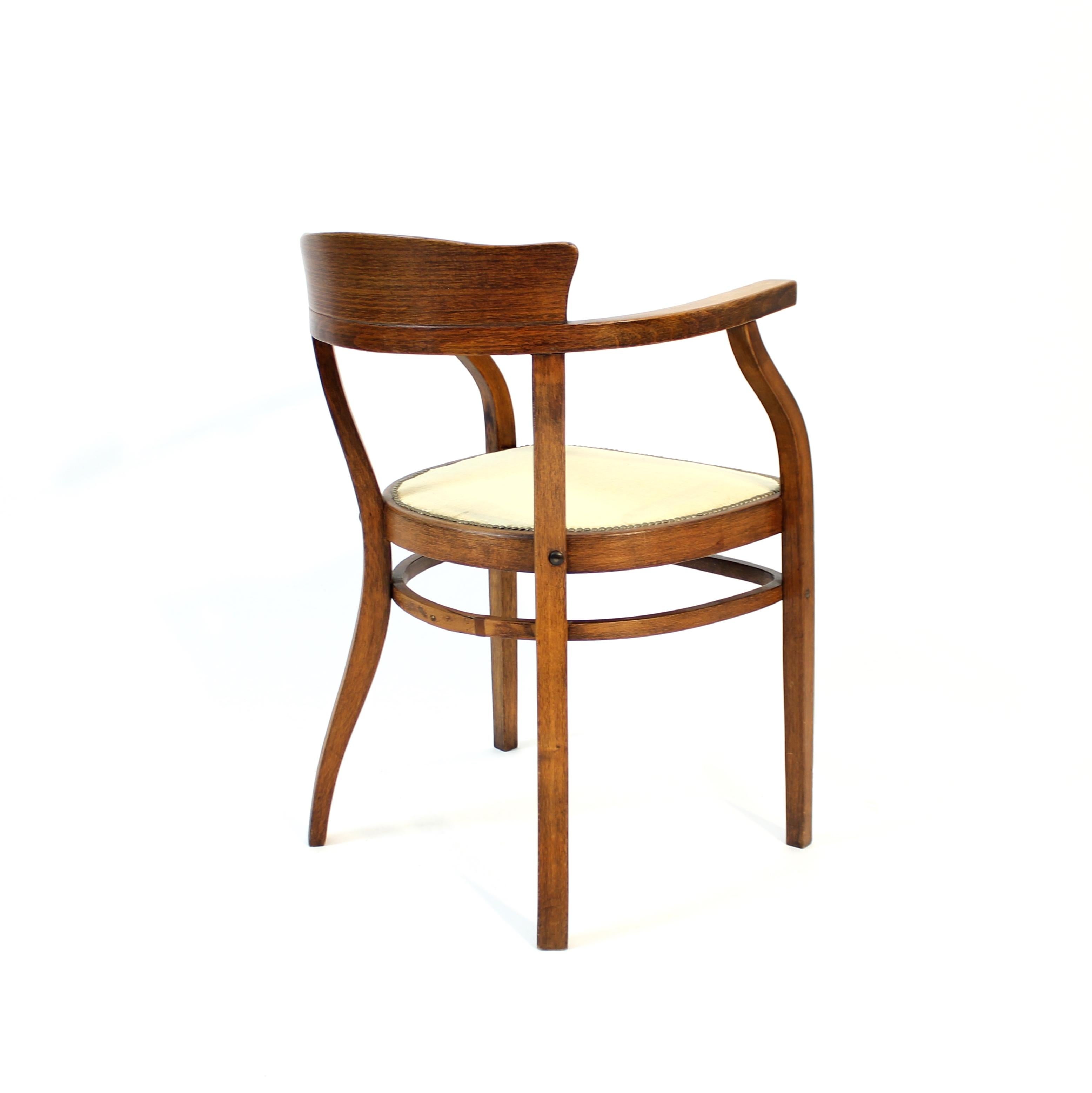 Bentwood Thonet armchair, early 20th century For Sale 1