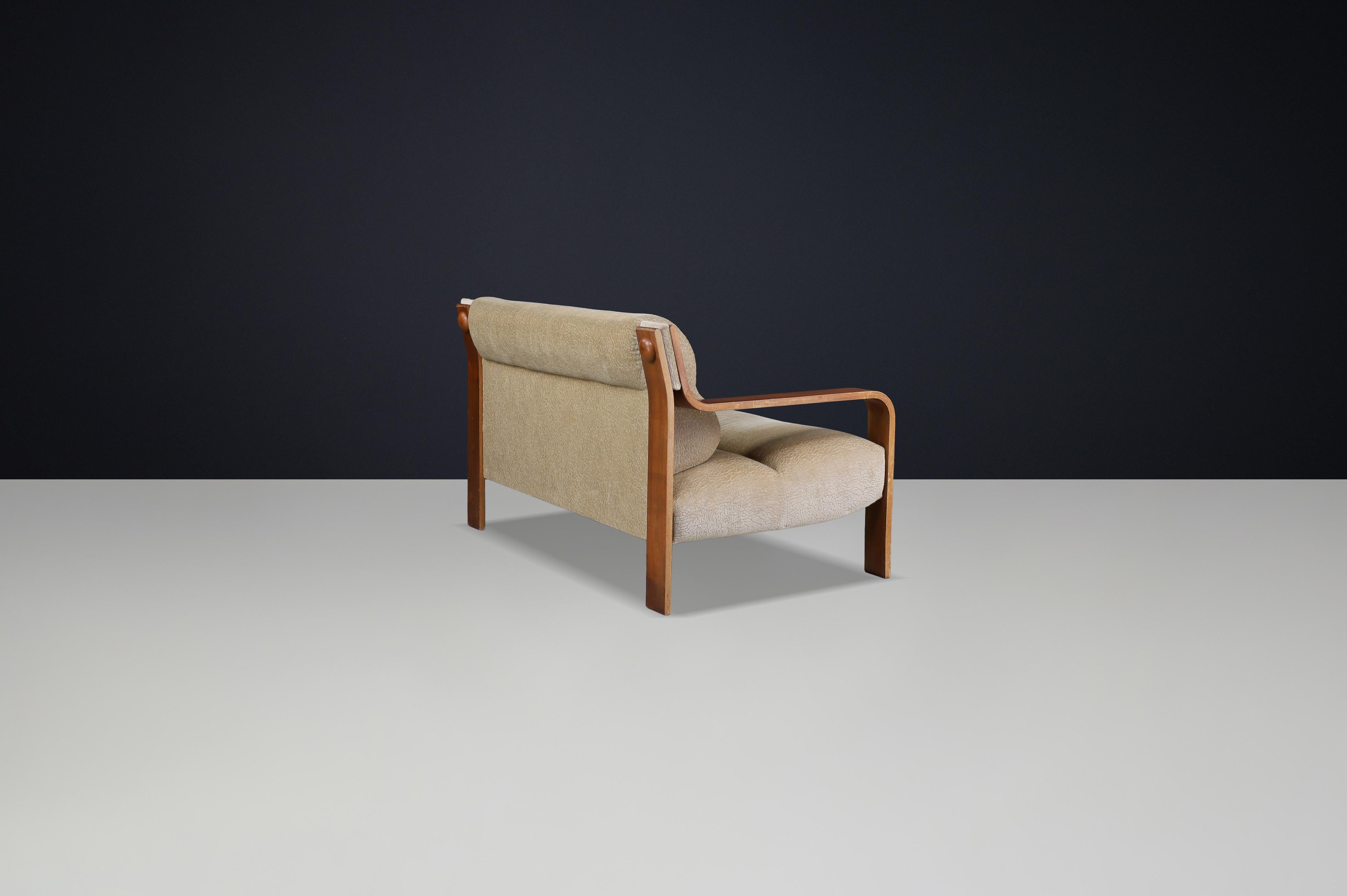 Tchèque Canapé de salon à deux places en bois courbé avec tapisserie d'origine, 1970 République tchèque en vente
