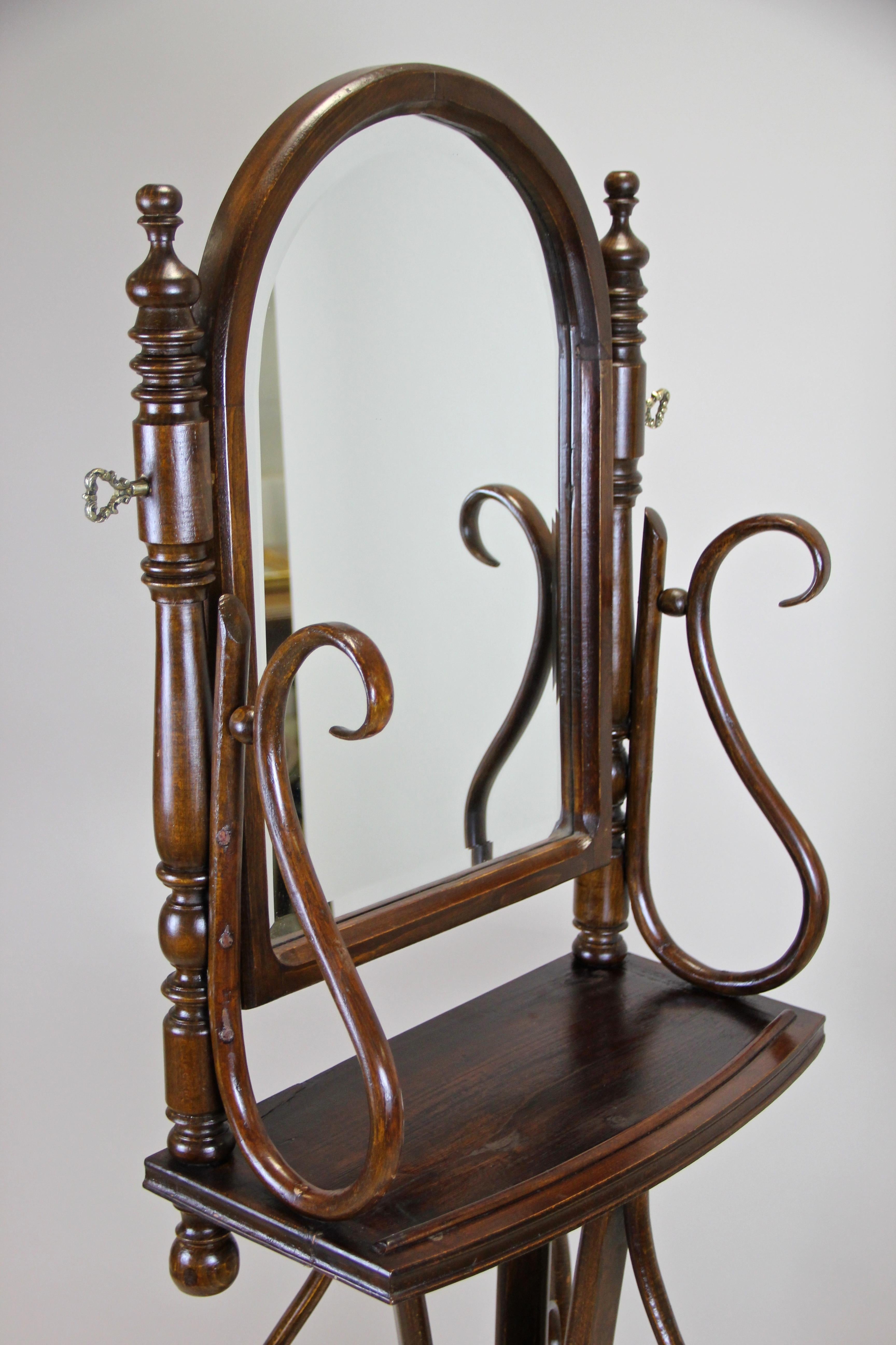 Bentwood Vanity Mirror Table by Thonet, Austria, circa 1895 8