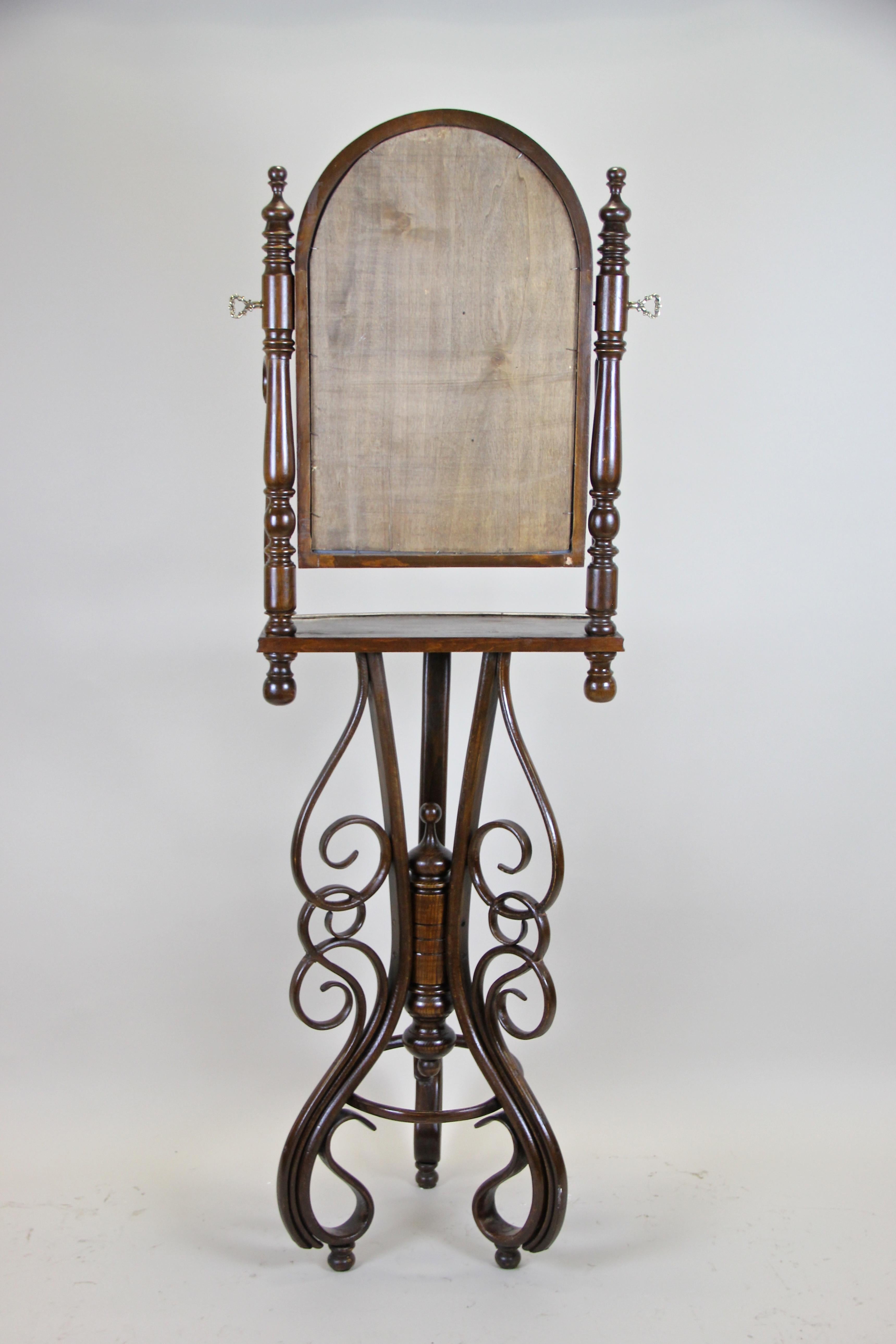 Bentwood Vanity Mirror Table by Thonet, Austria, circa 1895 2