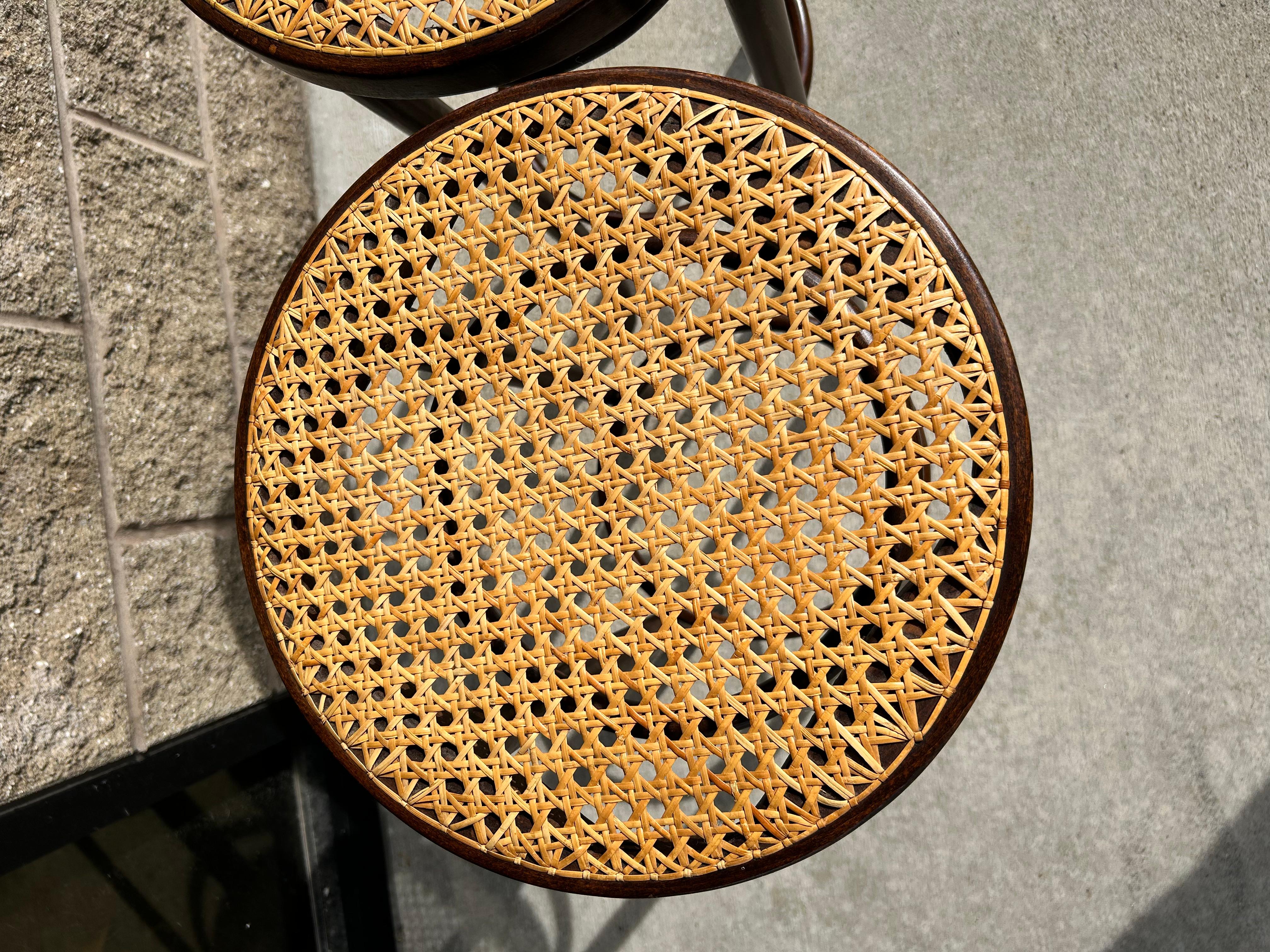 Tacheté Bentwood & Vienna Tabouret de bar en paille-Paire en vente