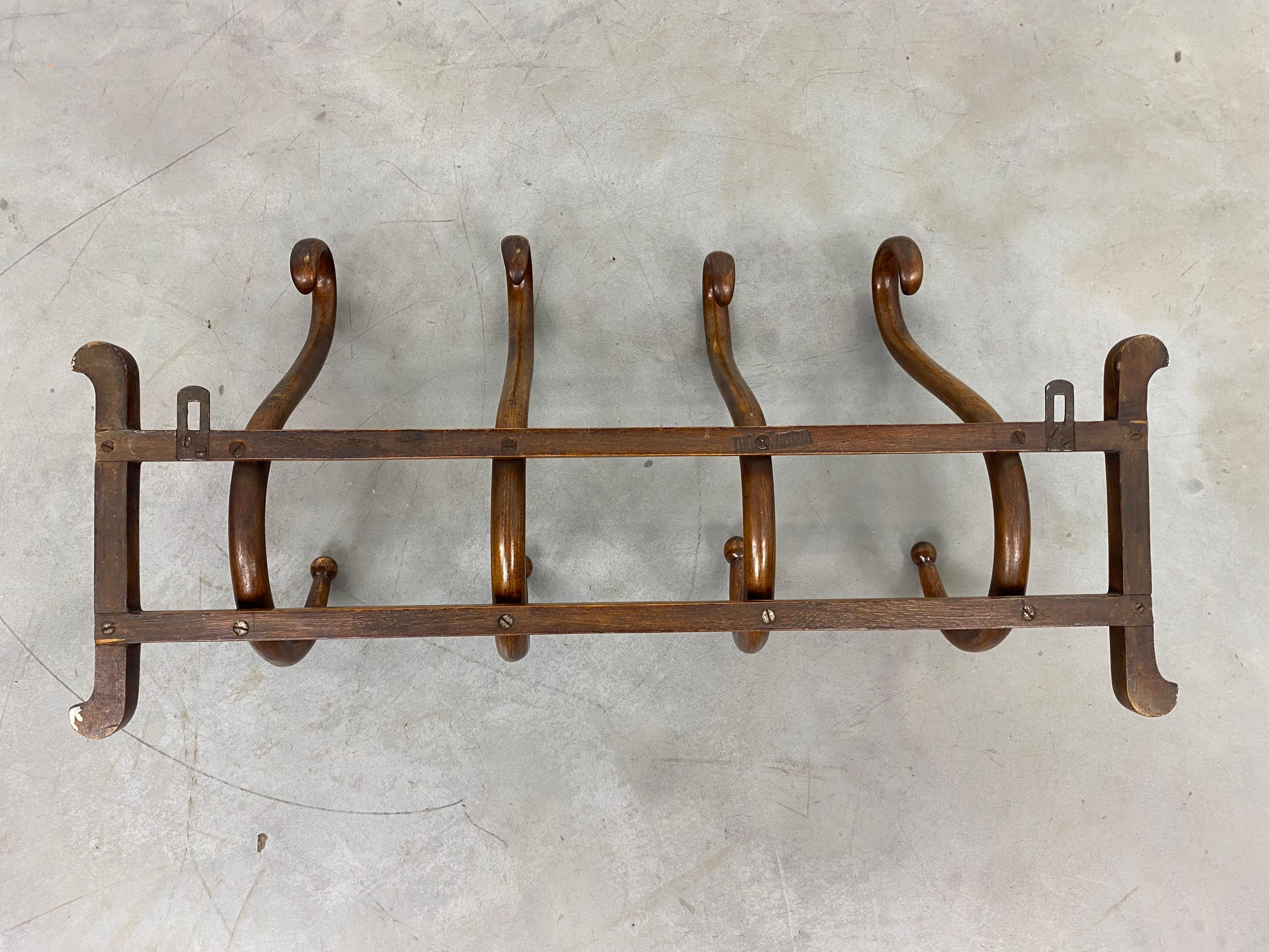 Bentwood wall coat hanger no.1 by Thonet In Good Condition In Banská Štiavnica, SK