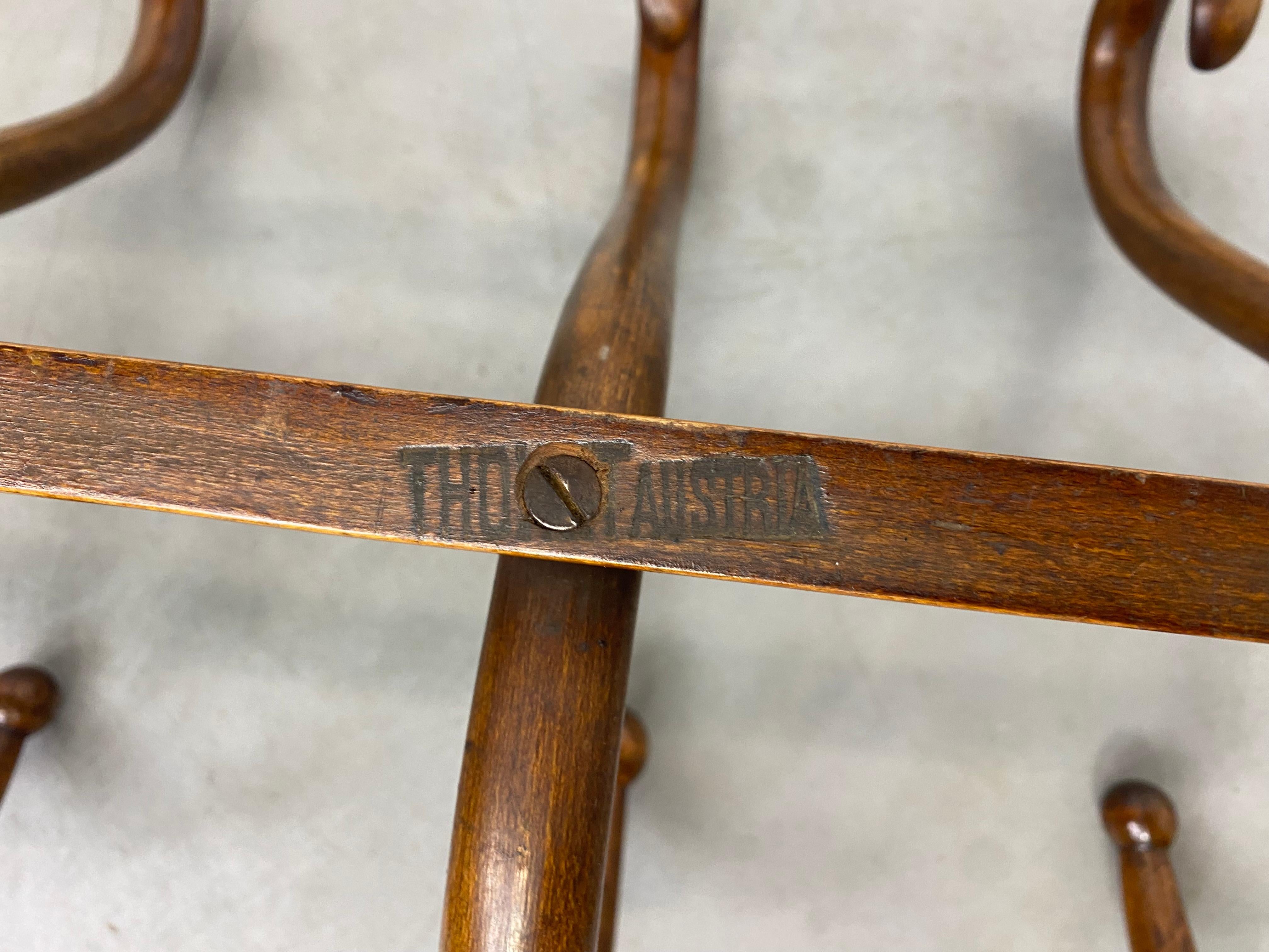 Early 20th Century Bentwood wall coat hanger no.1 by Thonet