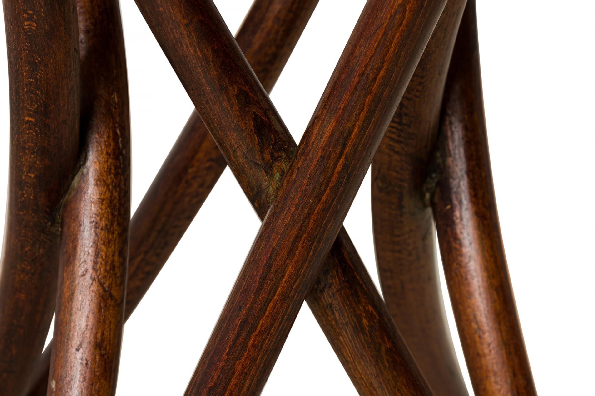 Bois cintré Table de café en bois courbé, noyer et Oak Oak en vente