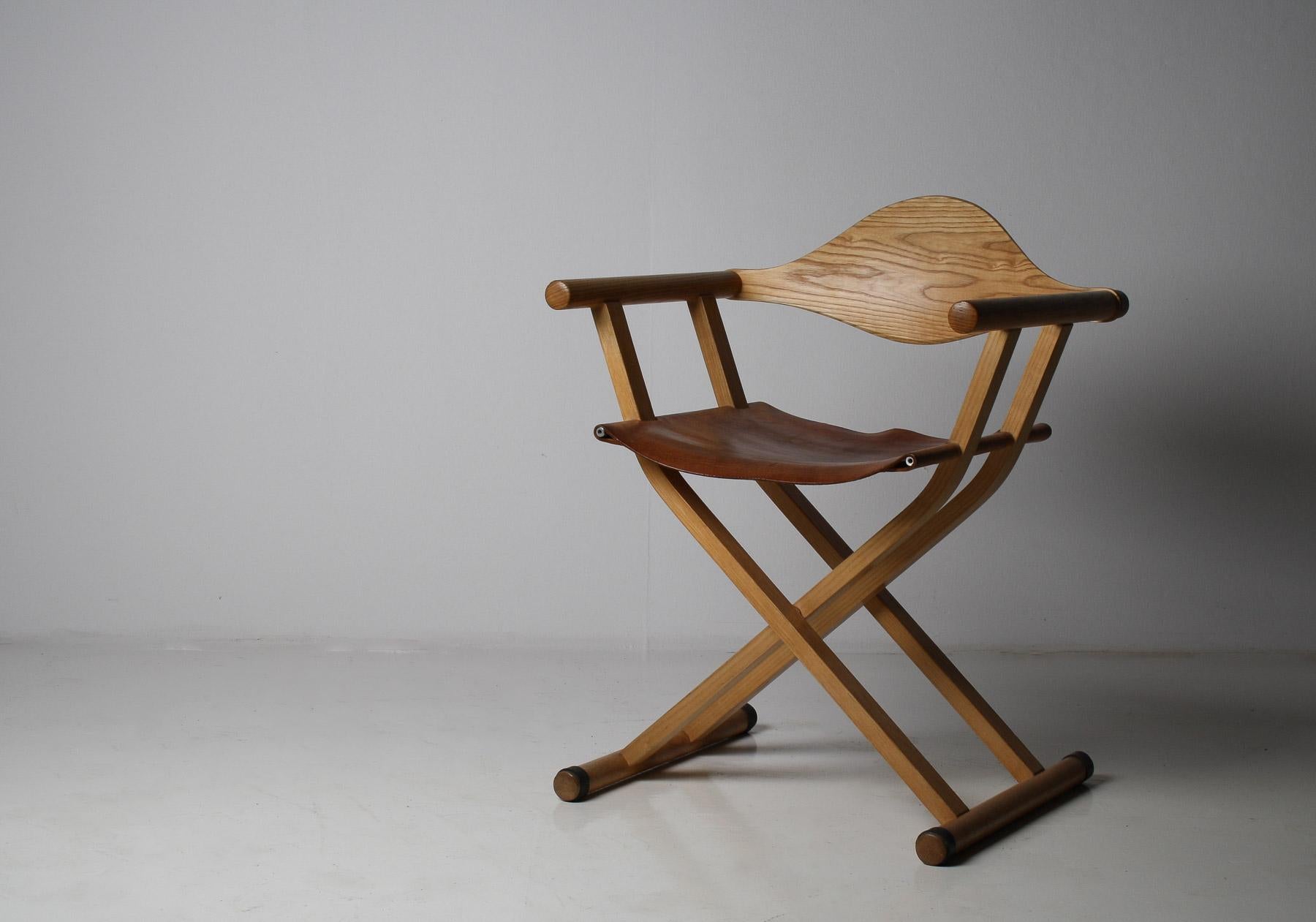 Table d'appoint en chêne gallois cintré par Dylan Glyn en vente 6