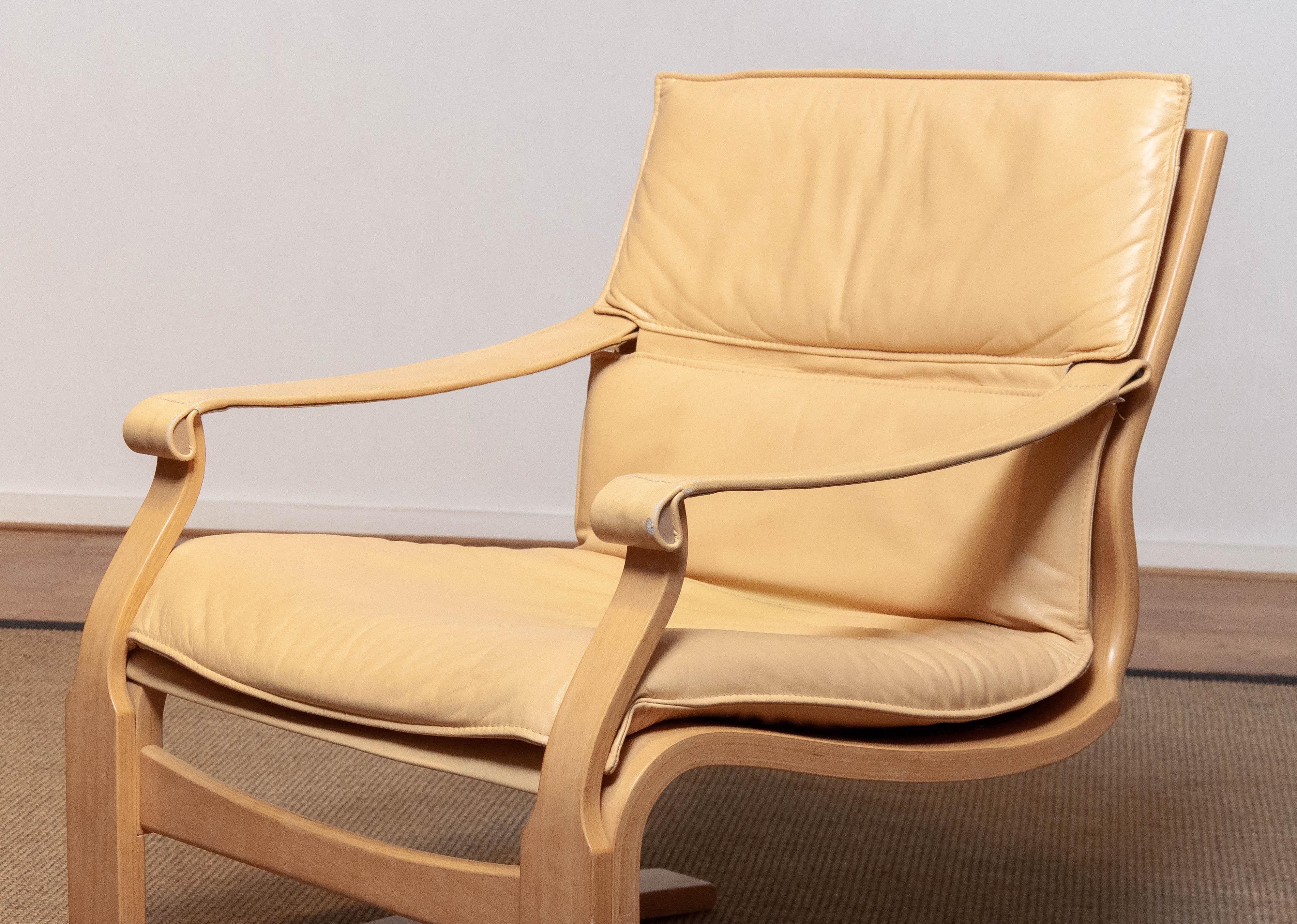 Bentwood with Beige / Creme Leather Lounge Easy Chair by Ake Fribytter for Nelo For Sale 2