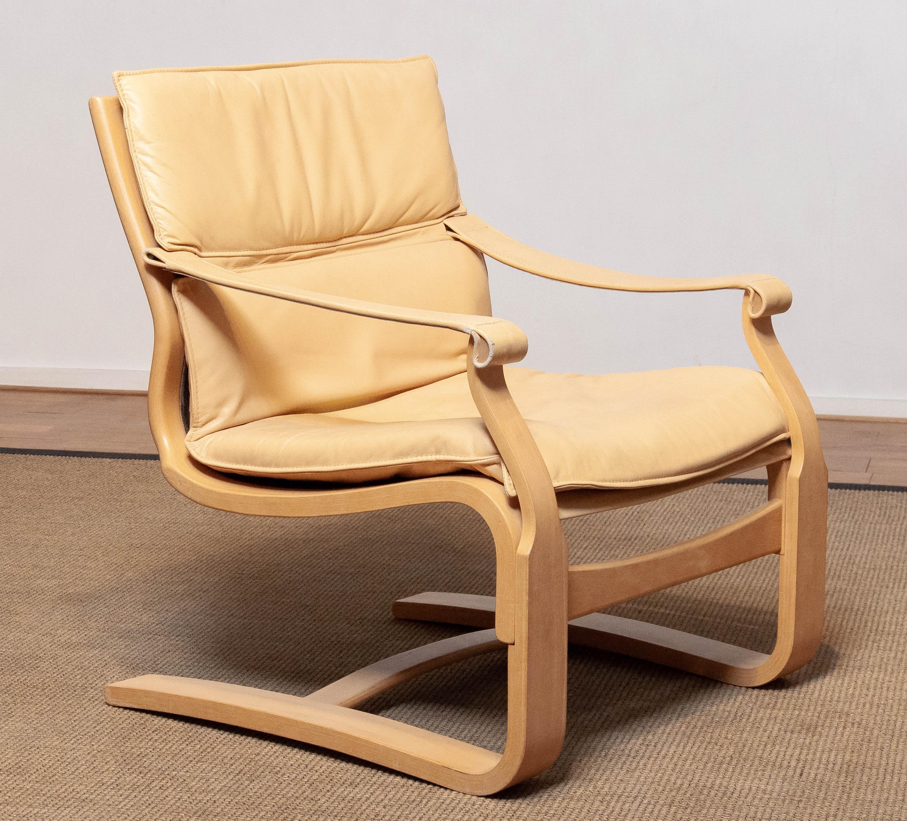 Late 20th Century Bentwood with Beige / Creme Leather Lounge Easy Chair by Ake Fribytter for Nelo For Sale