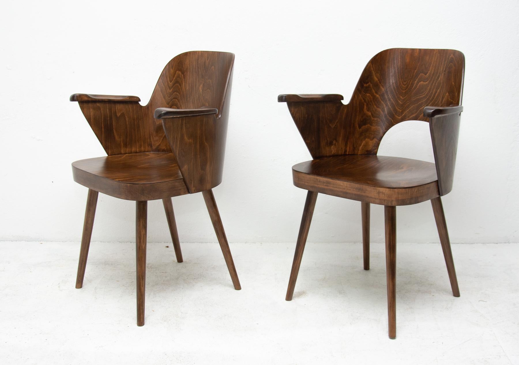 Bentwood Writing Desk Armchair by Radomír Hofman for Ton, No1 For Sale 6