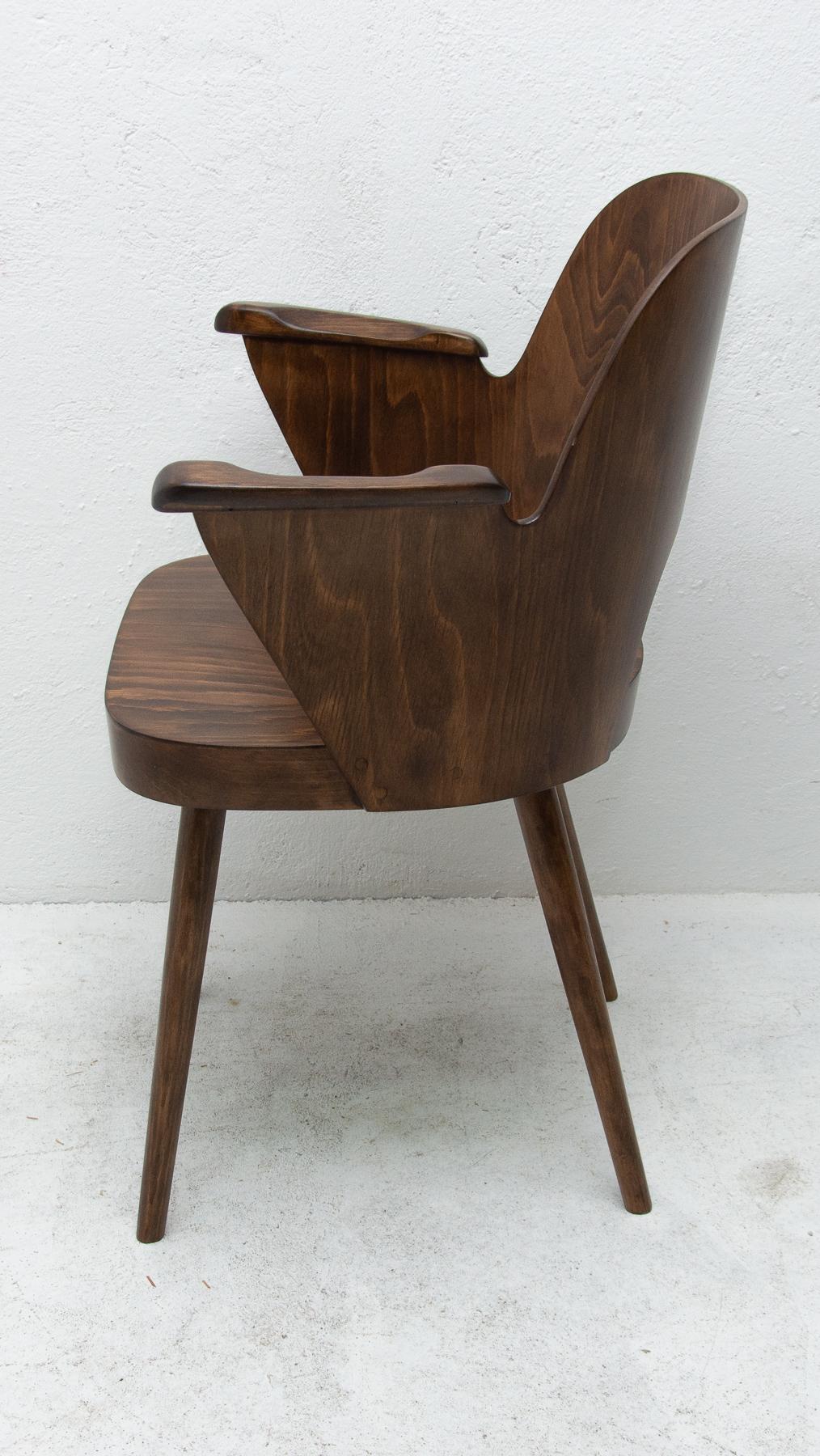 Bentwood Writing Desk Armchair by Radomír Hofman for Ton, No1 For Sale 2