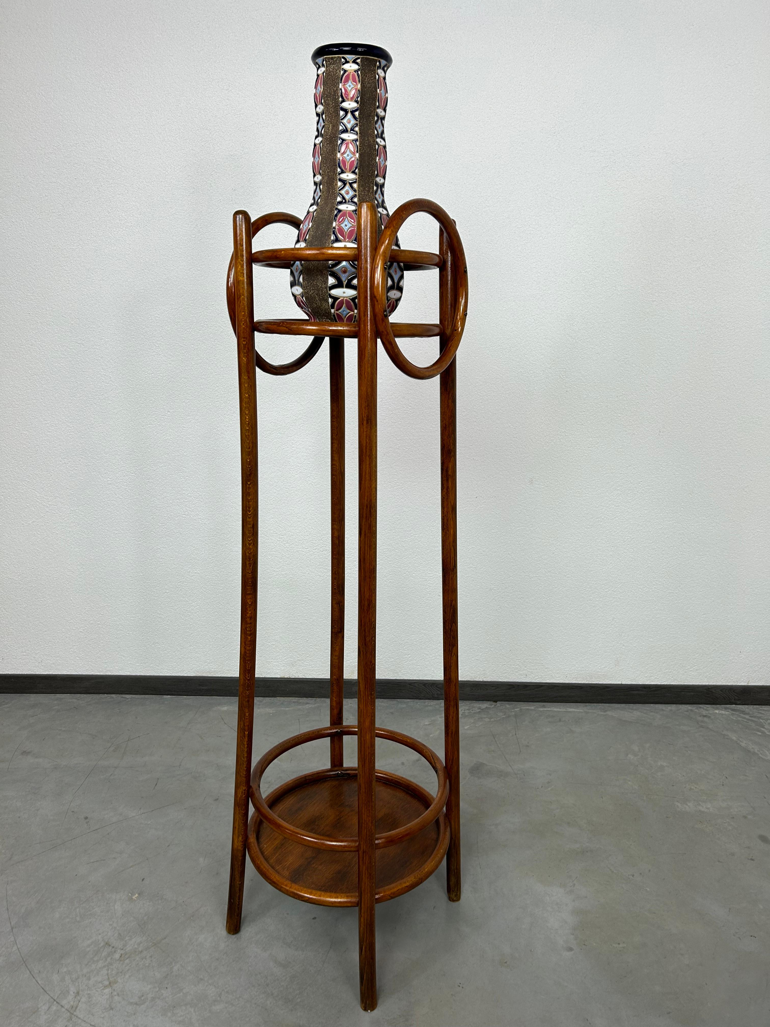 Vienna Secession Bentwoon plant stand attr. Otto Wagner for Thonet For Sale