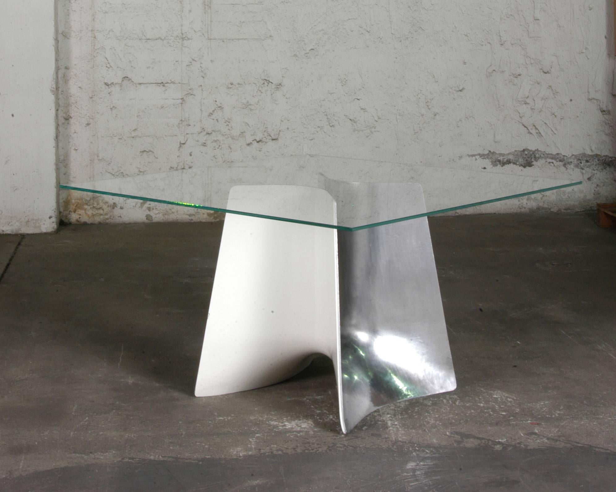 Bentz High Square Aluminum Table W/ Glass Top by Jeff Miller In New Condition For Sale In Milan, IT