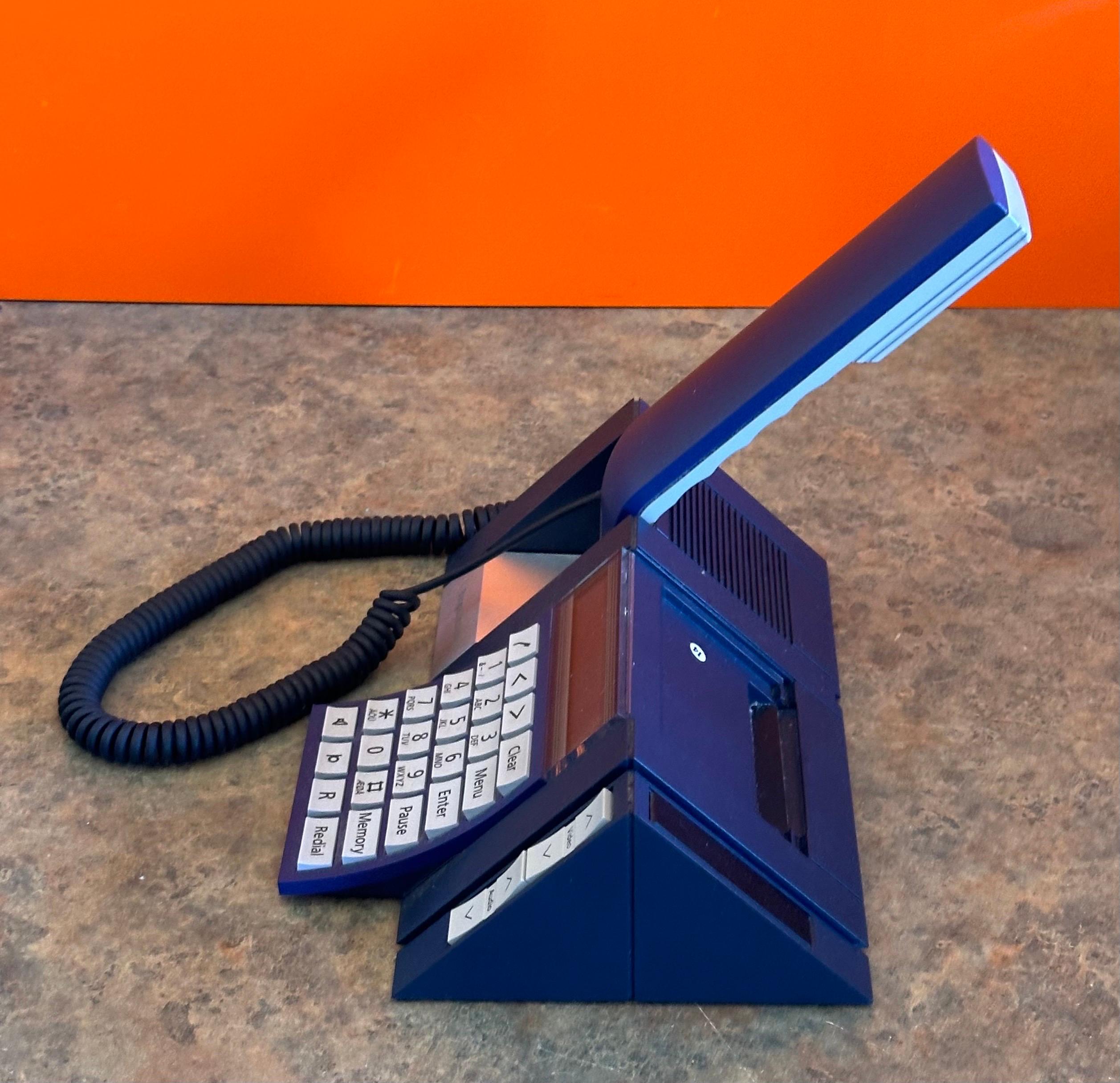 BeoCom 2400 Desktop Telephone in Navy Blue by Martin Iseli for Bang & Olufsen In Good Condition For Sale In San Diego, CA
