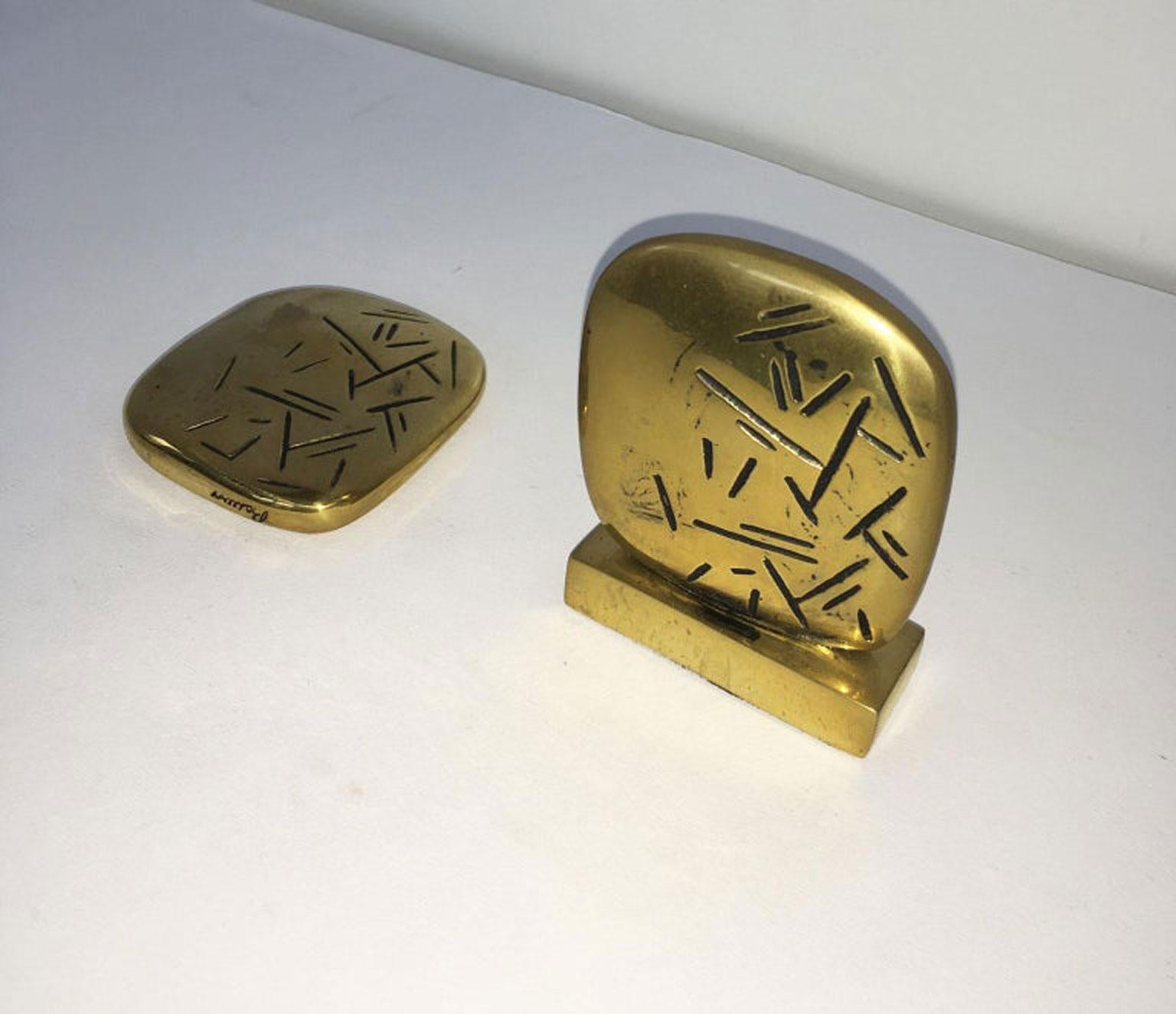 1980 Italia Escultura abstracta postmoderna de bronce Beppe Bonetti Piccolo Racconto en venta 11