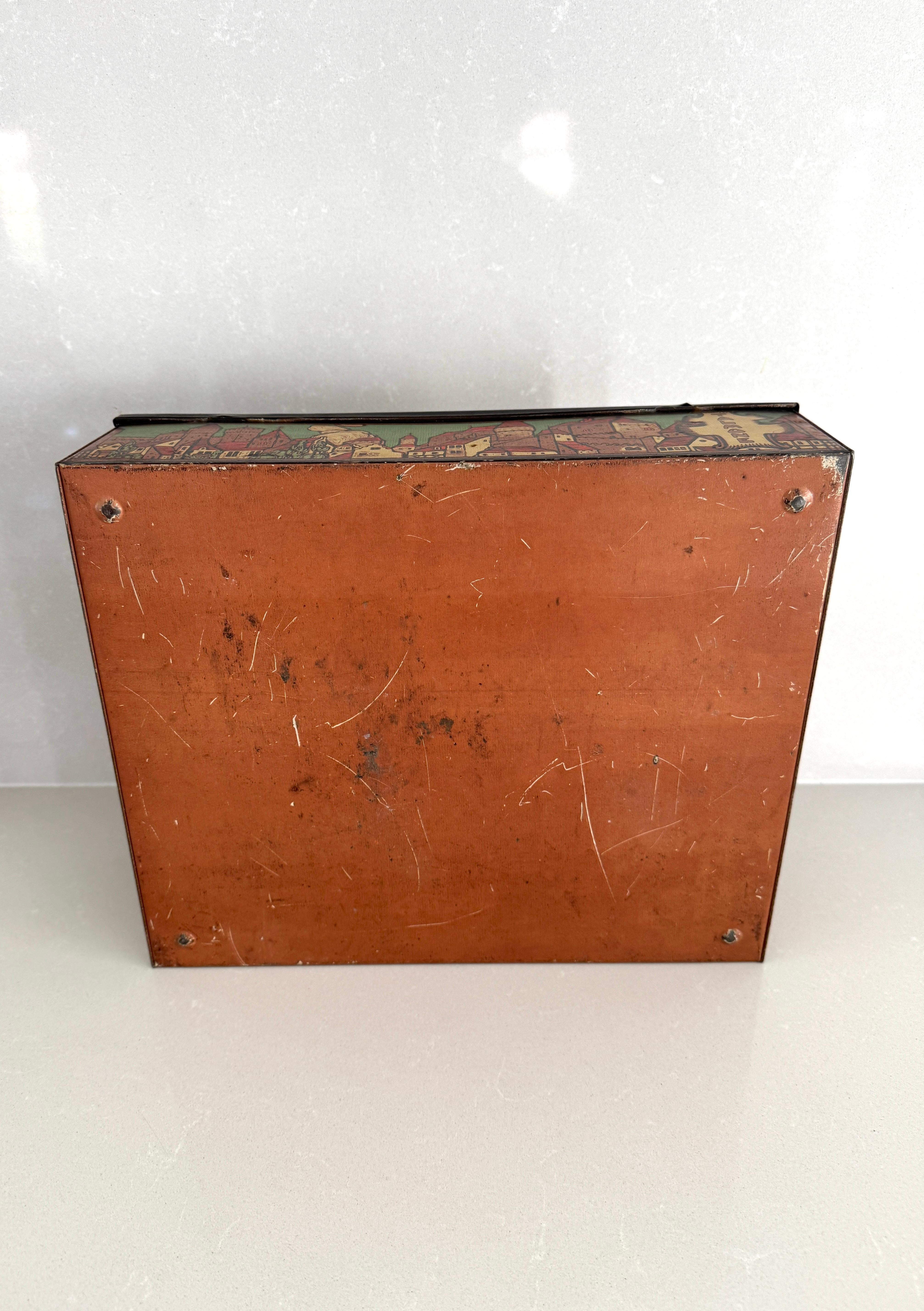Beppe Porcheddu, Old Talmone tin box, 1930s For Sale 7