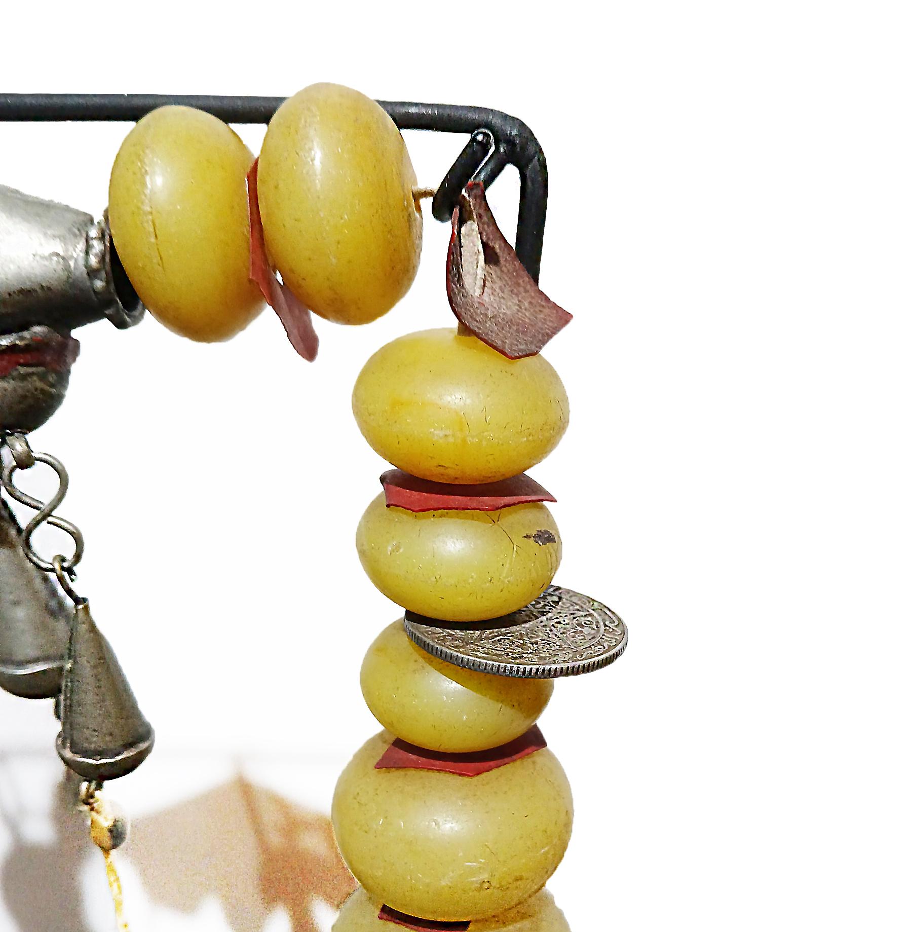 Berber Copal Amber and Silver Necklace, Early 20th Century For Sale 12