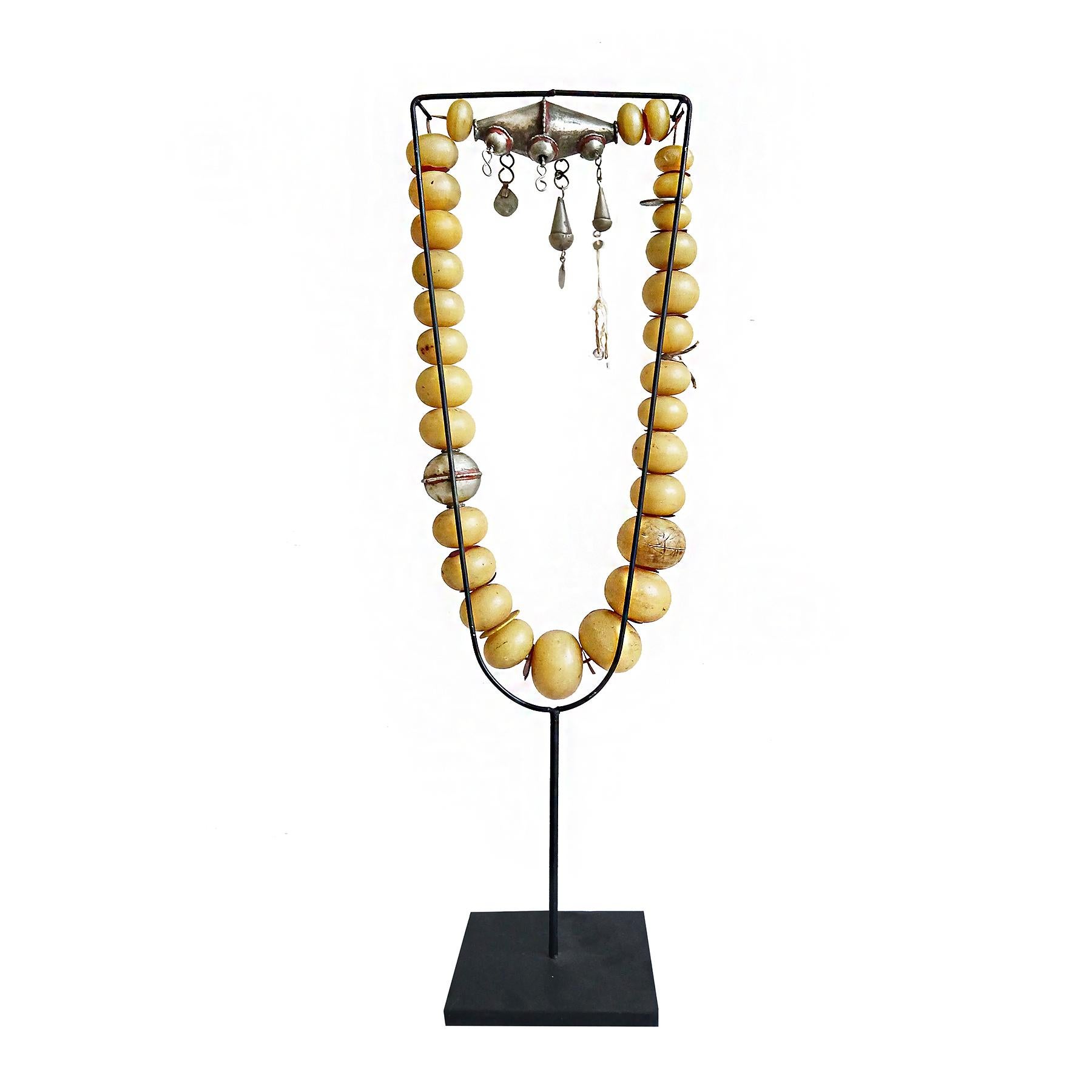 Hand-Crafted Berber Copal Amber and Silver Necklace, Early 20th Century For Sale