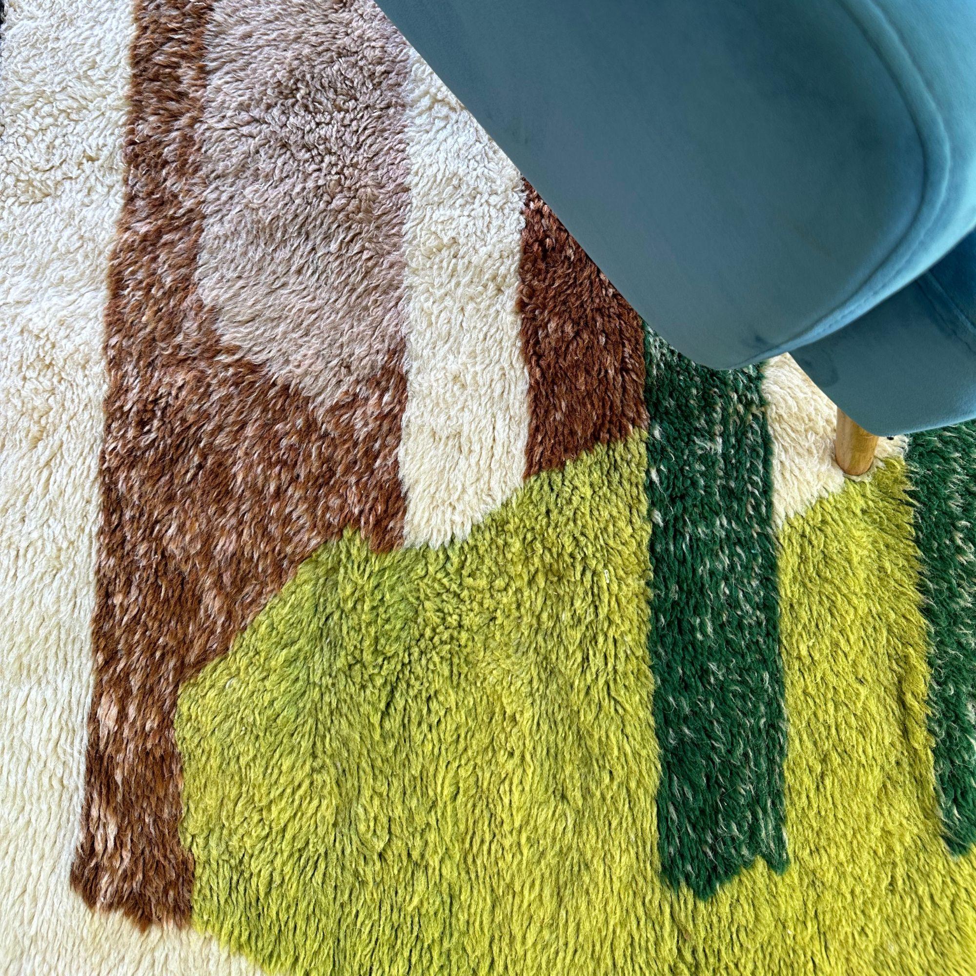 Wool Moroccan Rug Berber Harmony , 4.9x8.2 FT Handmade Berber Rug, In Stock For Sale