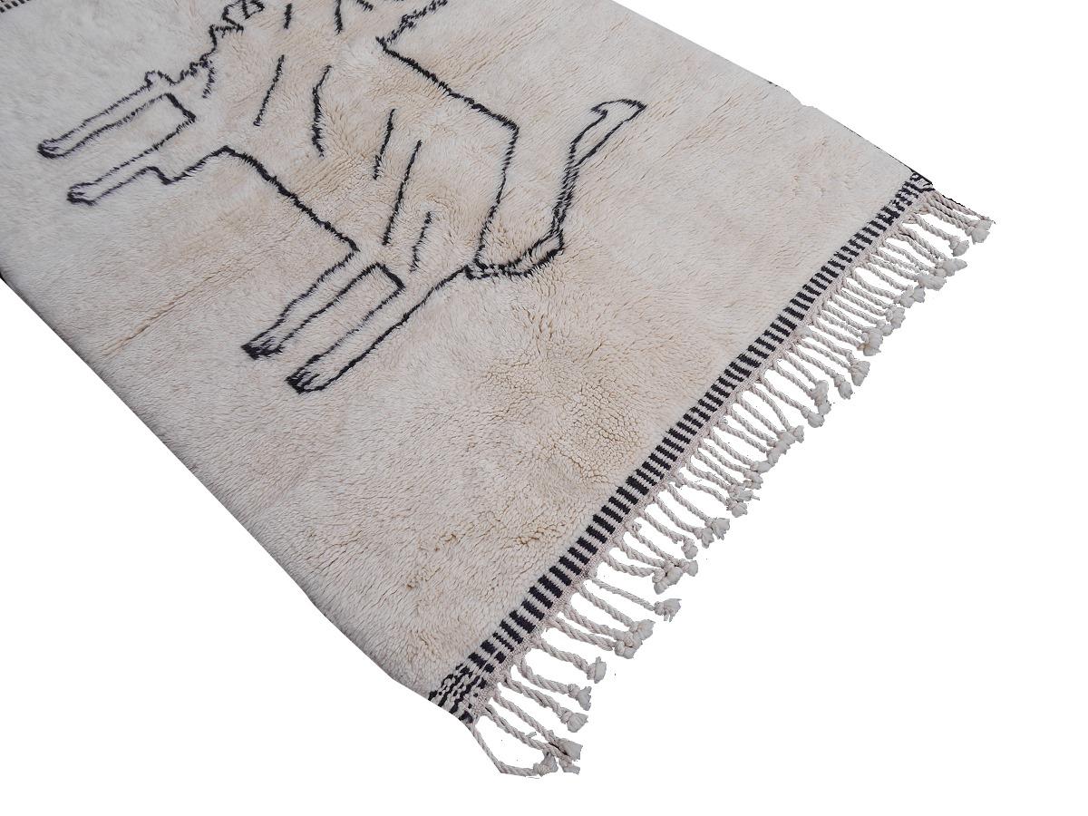 Nordafrikanischer marokkanischer Teppich aus Berber mit Löwenmotiv aus handgeknüpfter Wolle im Angebot 4