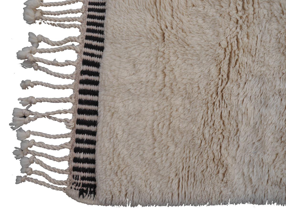 Nordafrikanischer marokkanischer Teppich aus Berber mit Löwenmotiv aus handgeknüpfter Wolle im Angebot 1
