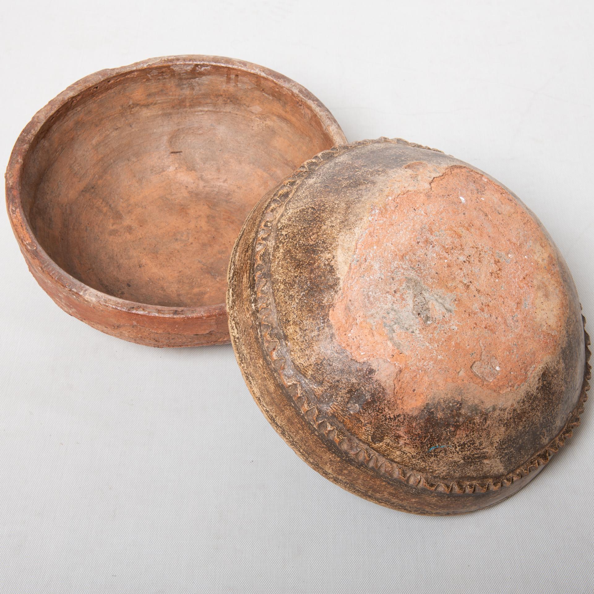 Berber Old Earthenware Bowls and Lids from Morocco For Sale 1