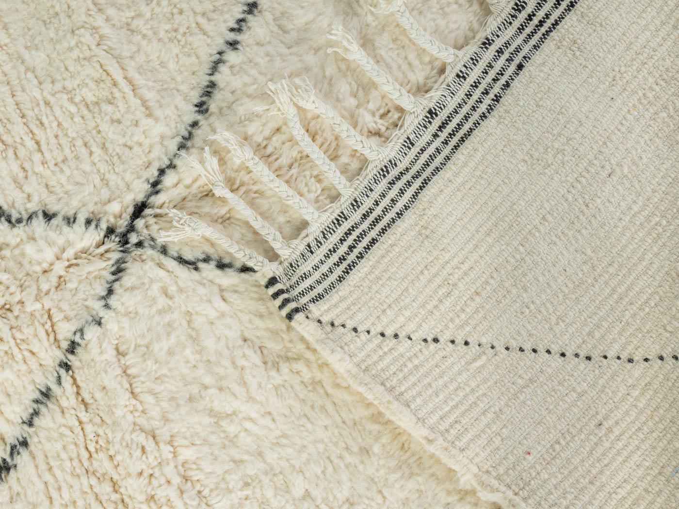 Marocain Tapis berbère 100 % laine fait à la main Beni Ourain en vente