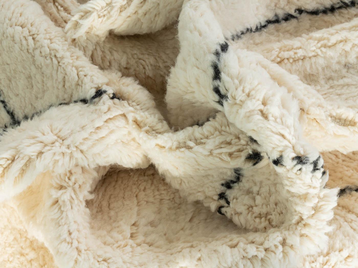 Beni Ourain, handgefertigter Berberteppich aus 100 % Wolle im Angebot 1