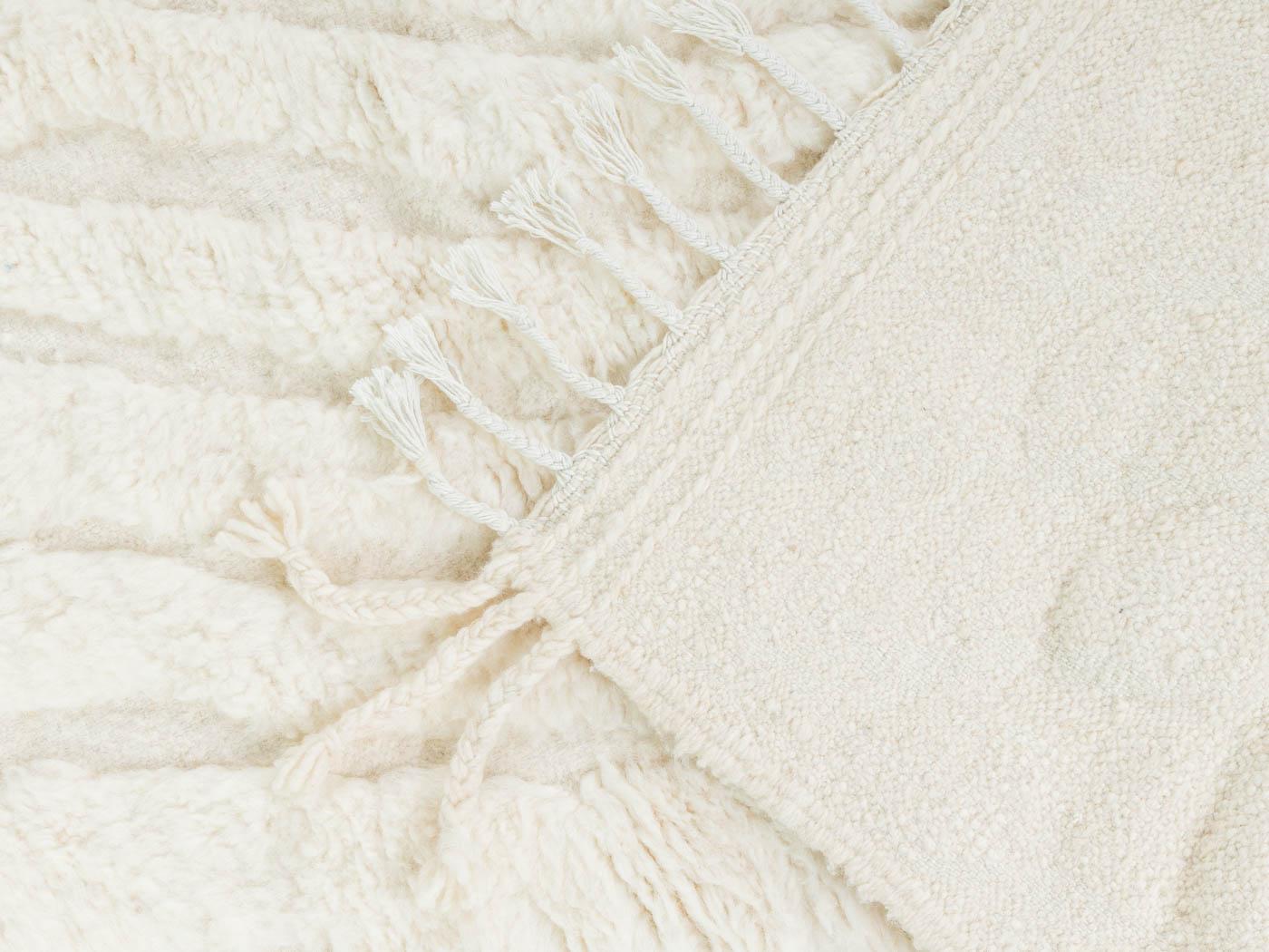 Marokkanischer Teppich aus 100% Wolle, handgewebt im Zustand „Hervorragend“ im Angebot in Neuss, NW