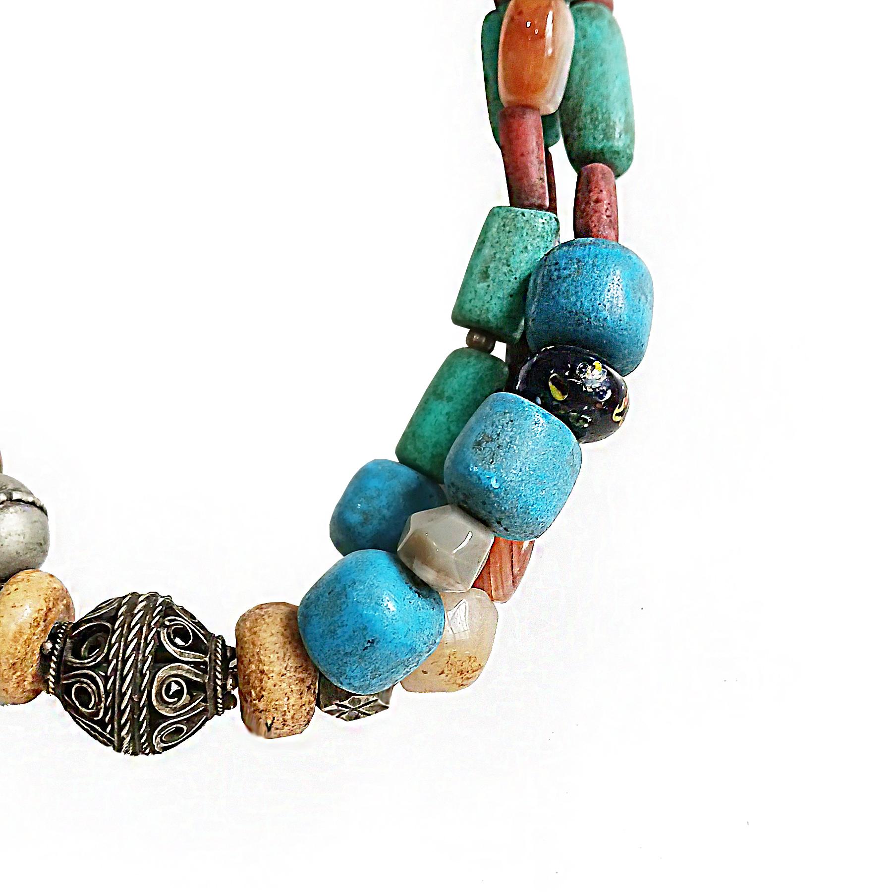 Berber  Stone Necklace, Early 20th Century For Sale 1