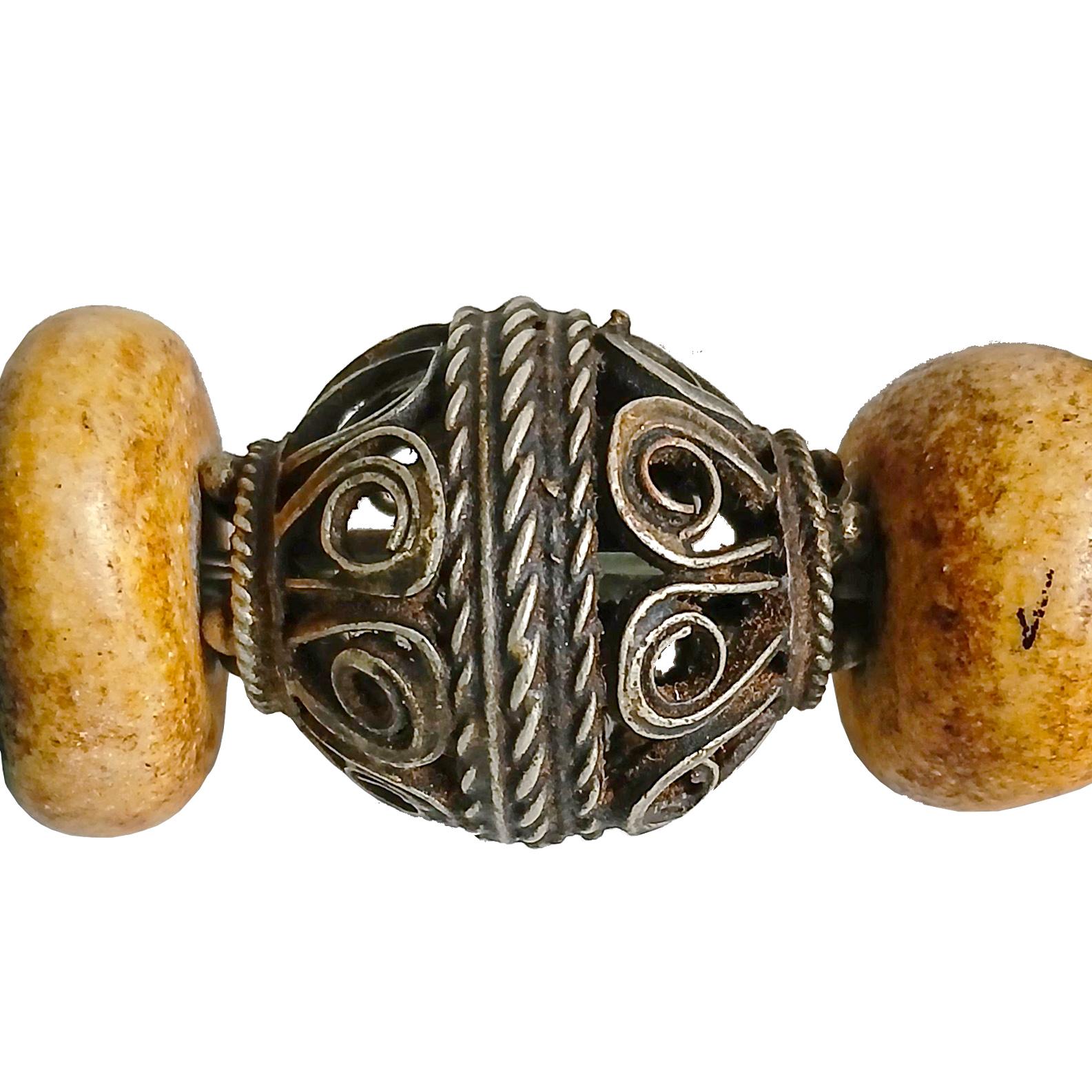 Berber  Stone Necklace, Early 20th Century For Sale 2