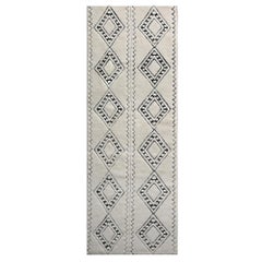 Berber Style Customizable Honeycomb Runner in Cream Medium