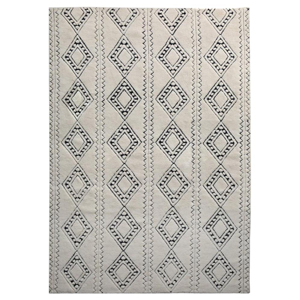 Berber Styled Customizable Honeycomb Weave in Cream/Black Extra Large For Sale