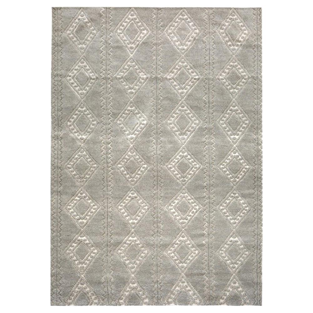Berber Styled Customizable Honeycomb Weave Rug in Cream or Pewter Large For Sale