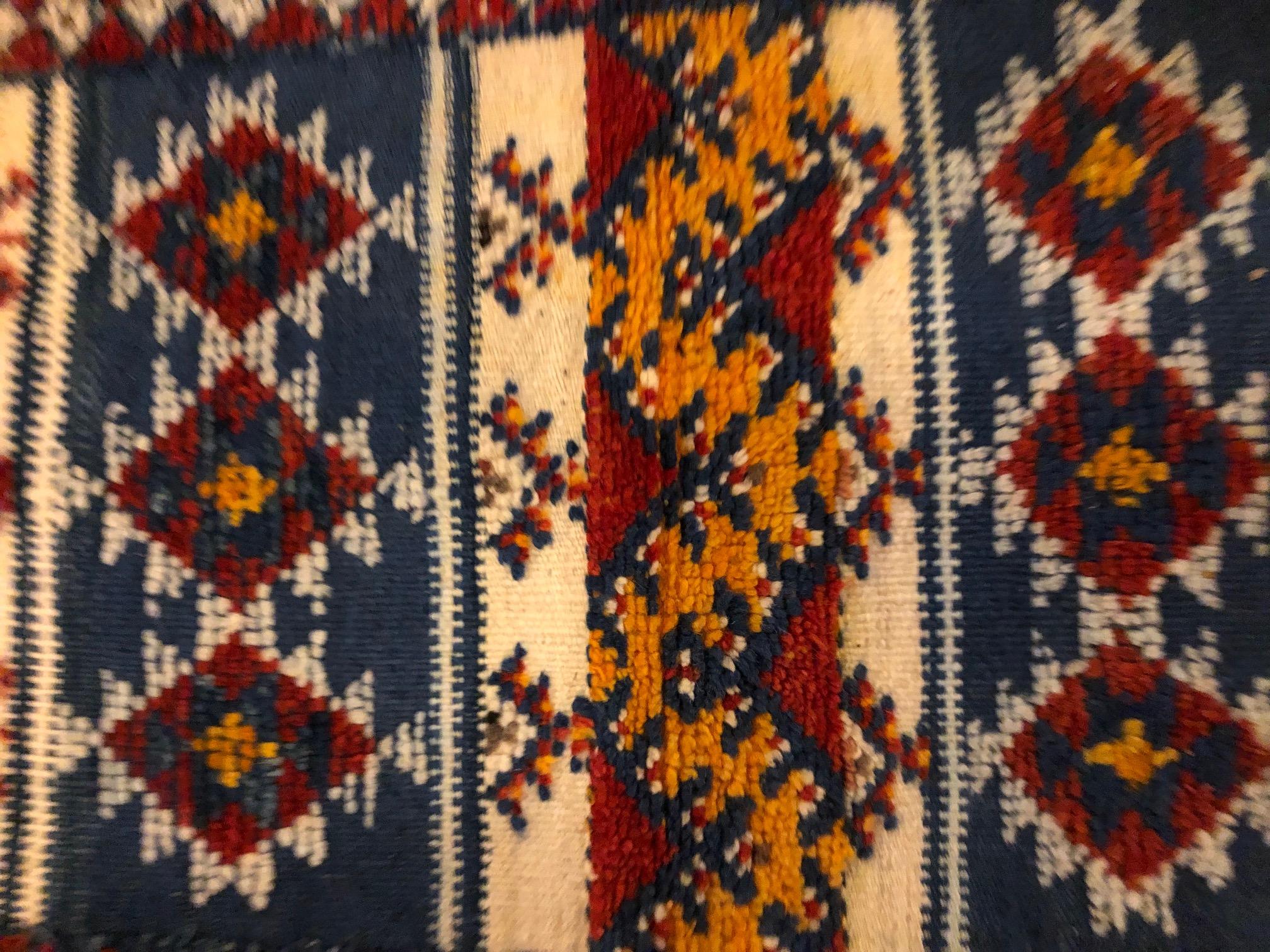 Hand-Woven Moroccan Wool Rug or Carpet 