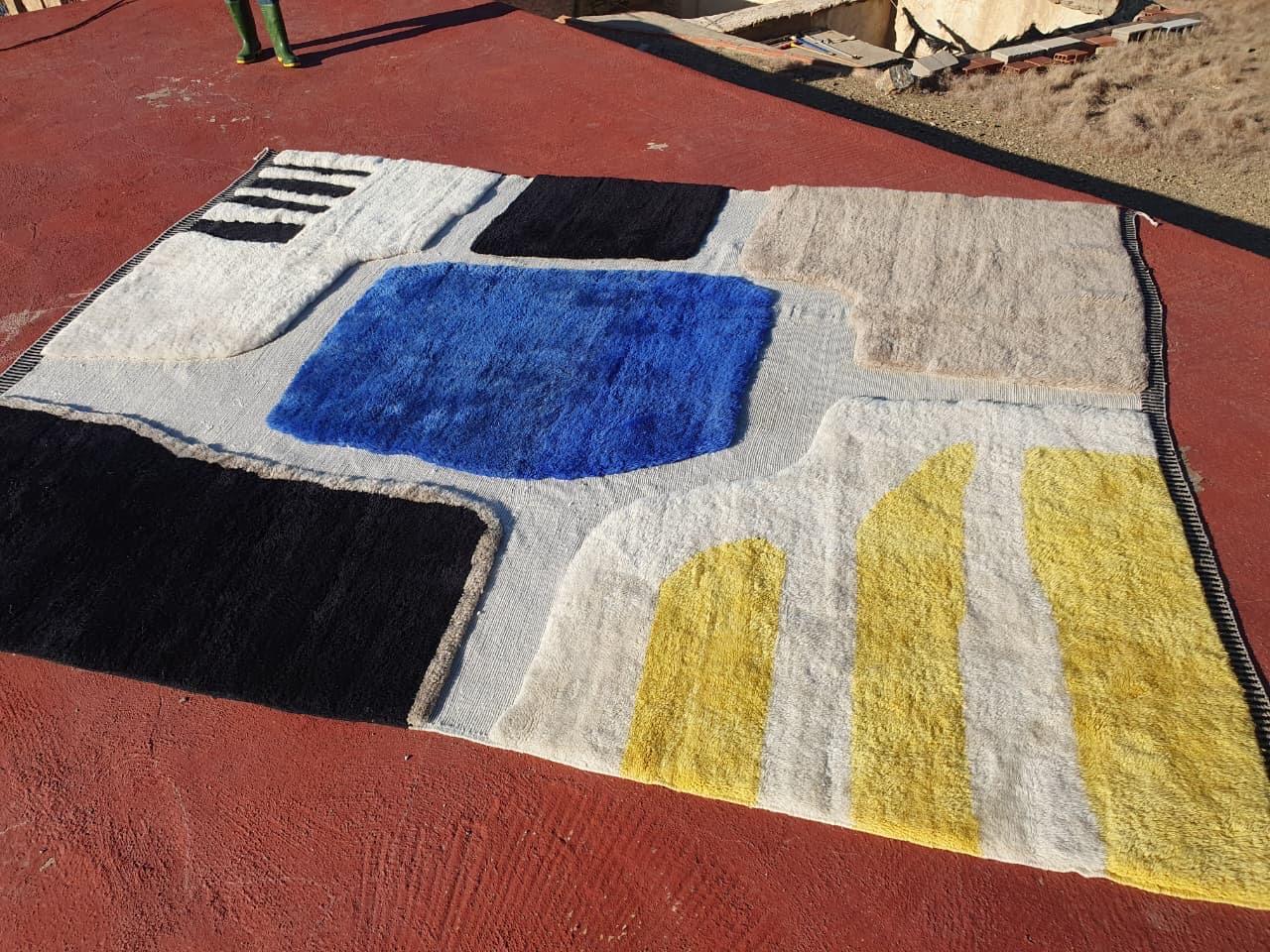 SOLSTICE Individueller Berberteppich aus Wolle Modern Handgewebt Groß Minimalistisch Zeitgenössisch im Angebot 1