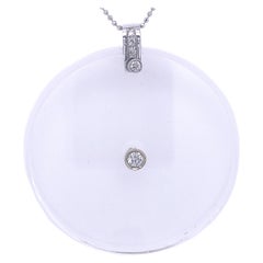 Berca Pendentif disque en cristal de roche incrusté à la main avec diamant blanc 0,28 carat