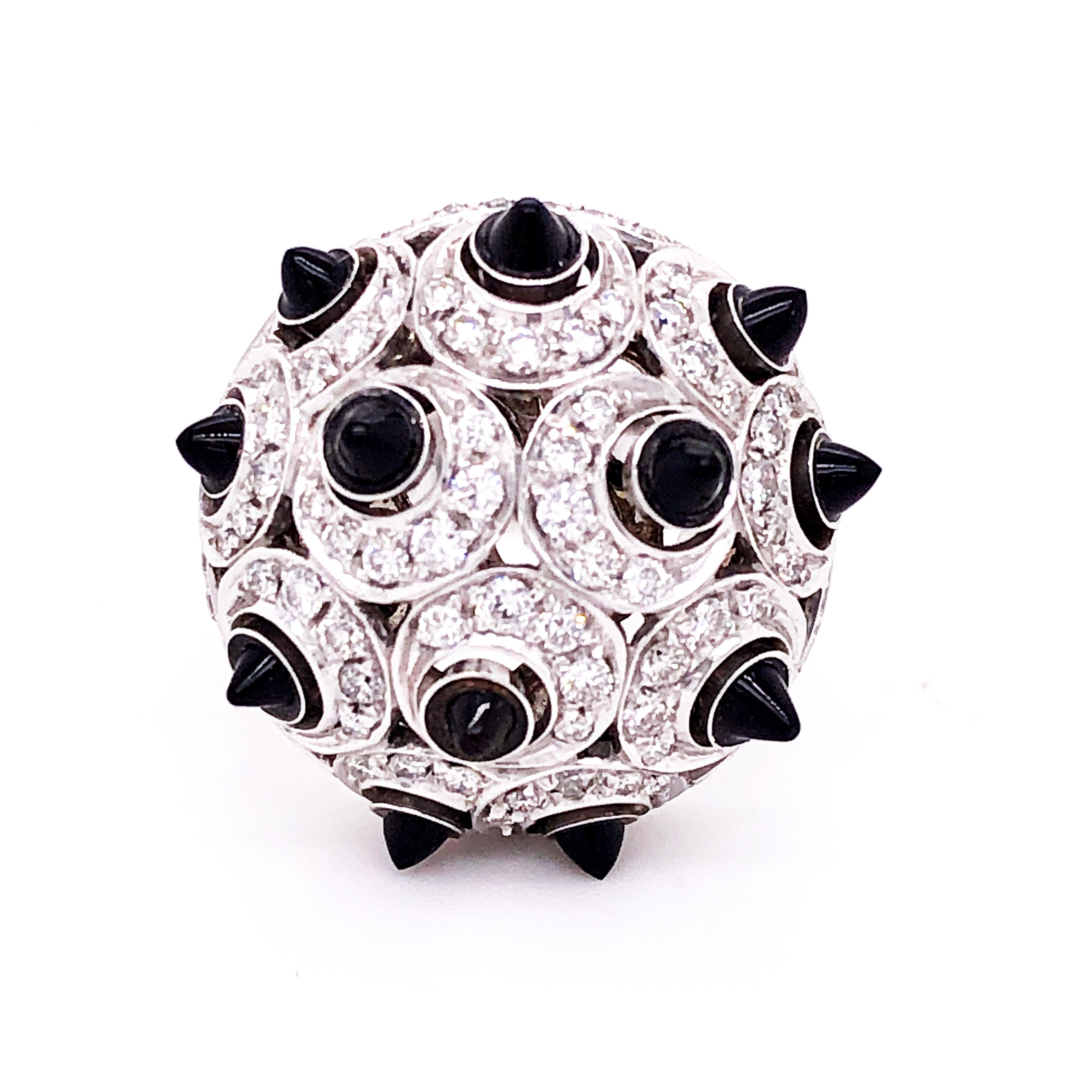 Berca 0.87Kt White Diamond Onyx 18 Carat White Gold Setting Dome Cocktail Ring In New Condition For Sale In Valenza, IT