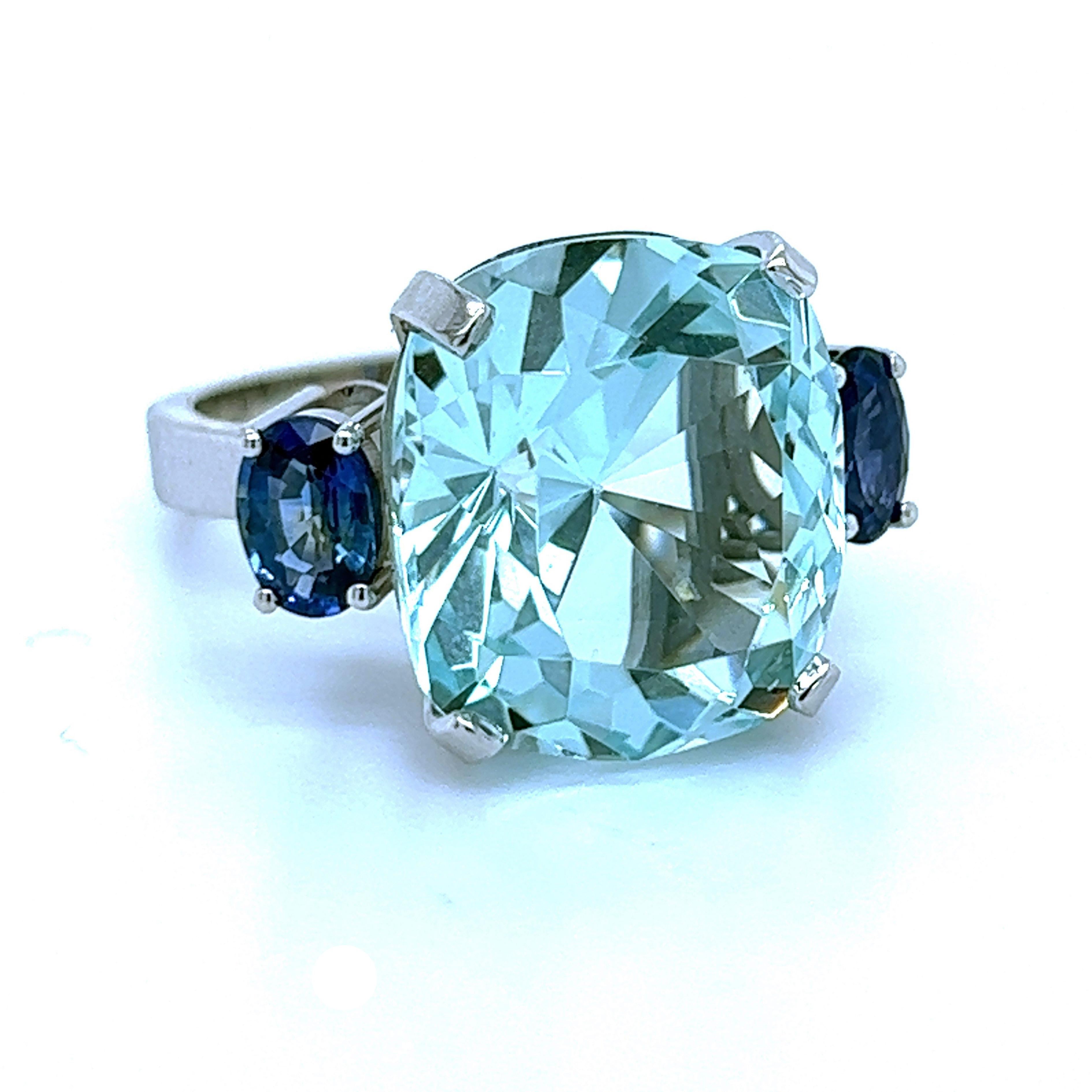 Berca 12.15 Karat Antik Cut Brazilian Aquamarine Oval Sapphire Cocktail Ring In New Condition In Valenza, IT