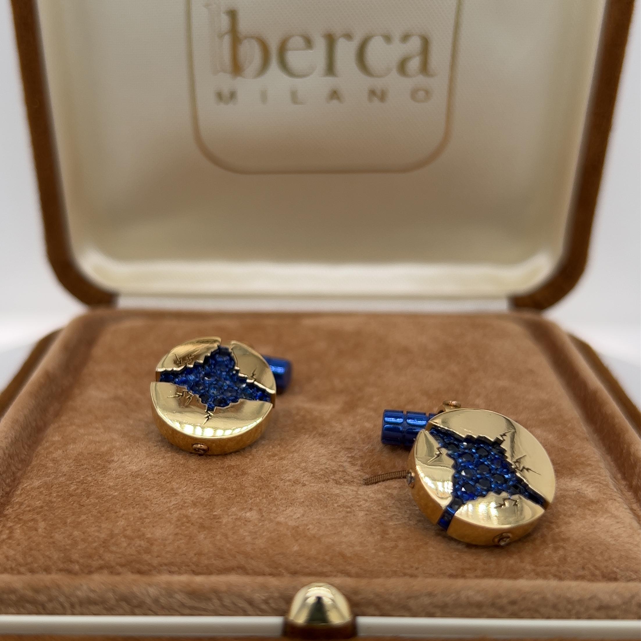 Berca 1.25 Carat Natural Blue Sapphire Oxydized Navy Blue Yellow Gold Cufflinks For Sale 5