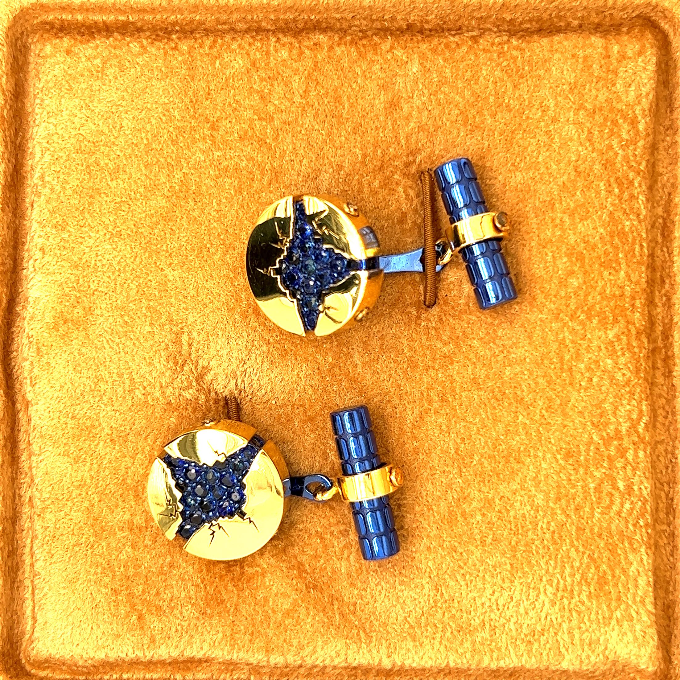 Berca 1.25 Carat Natural Blue Sapphire Oxydized Navy Blue Yellow Gold Cufflinks For Sale 6