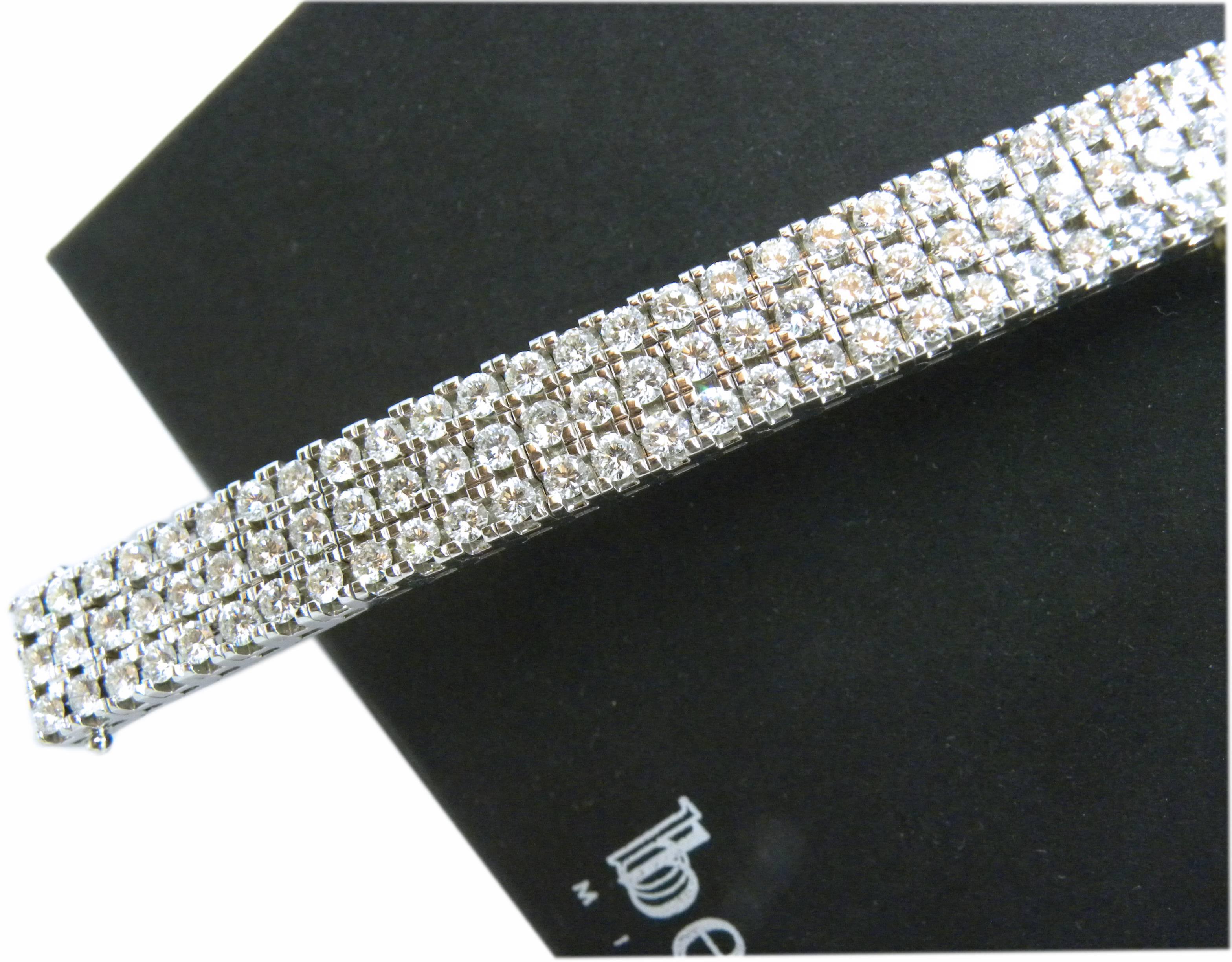 Berca 12.60Kt 174 White Diamond White Gold Setting Three Lines Tennis Bracelet For Sale 4