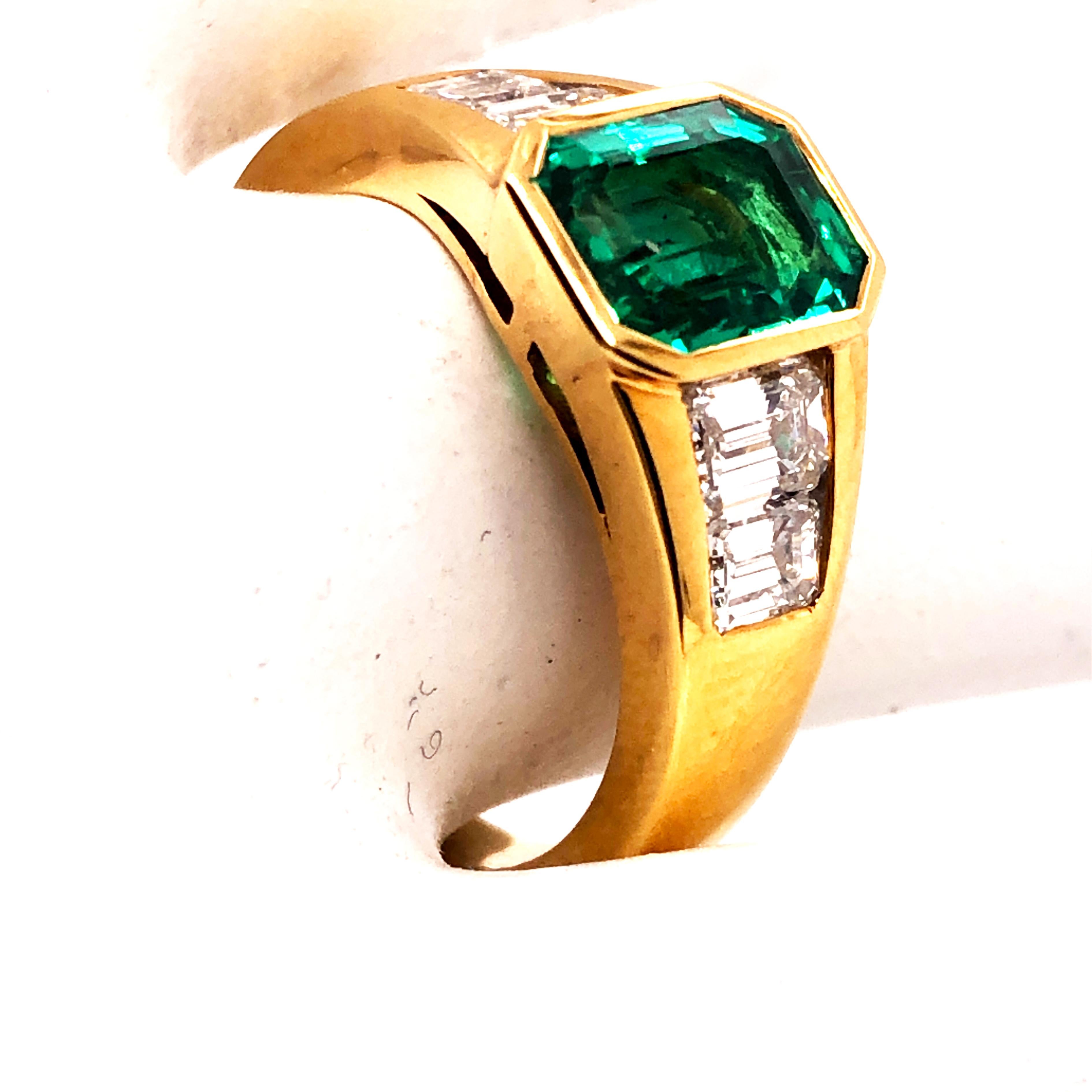 Berca 1,51 Karat Muzo Smaragd Octagon Cut 1,01 Karat Weißer Diamant Smaragdschliff Ring (Achteckschliff) im Angebot