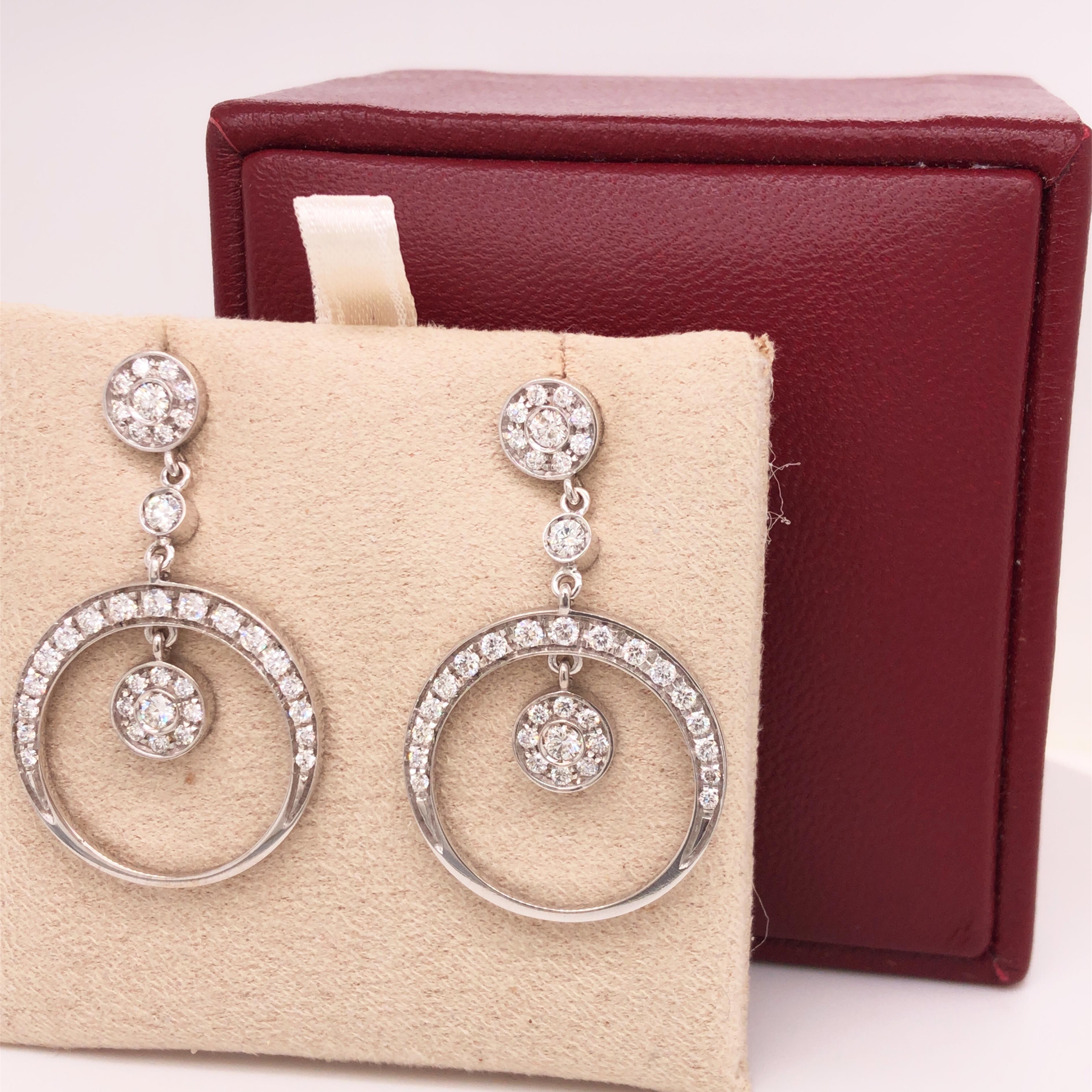 Contemporary Berca 1.55 Kt Brilliant Cut White Diamond Dangle Earrings For Sale