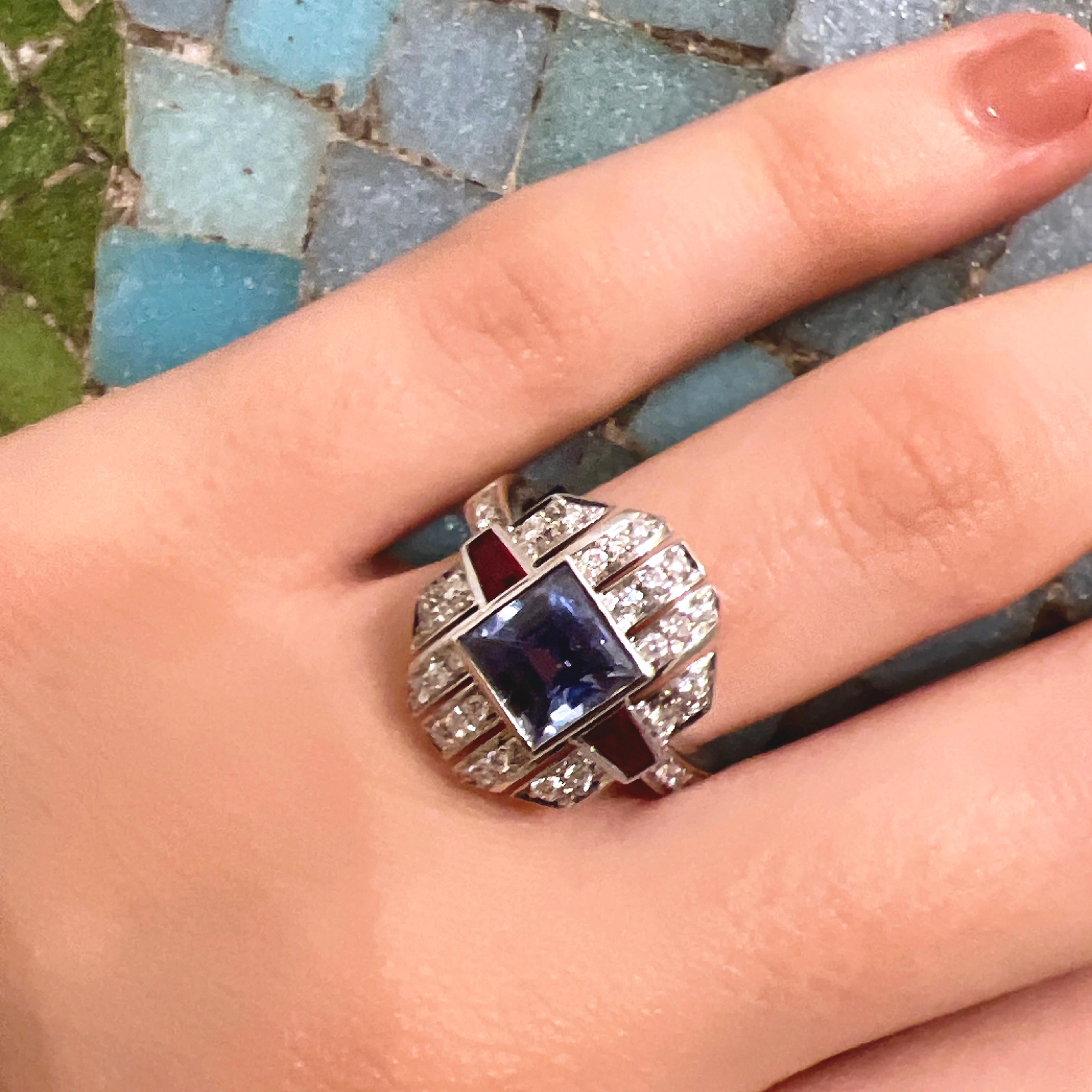 BERCA 1,68 ct GIA Cert. NH Cornflower Bague saphir rubis diamant taille princesse en vente 5