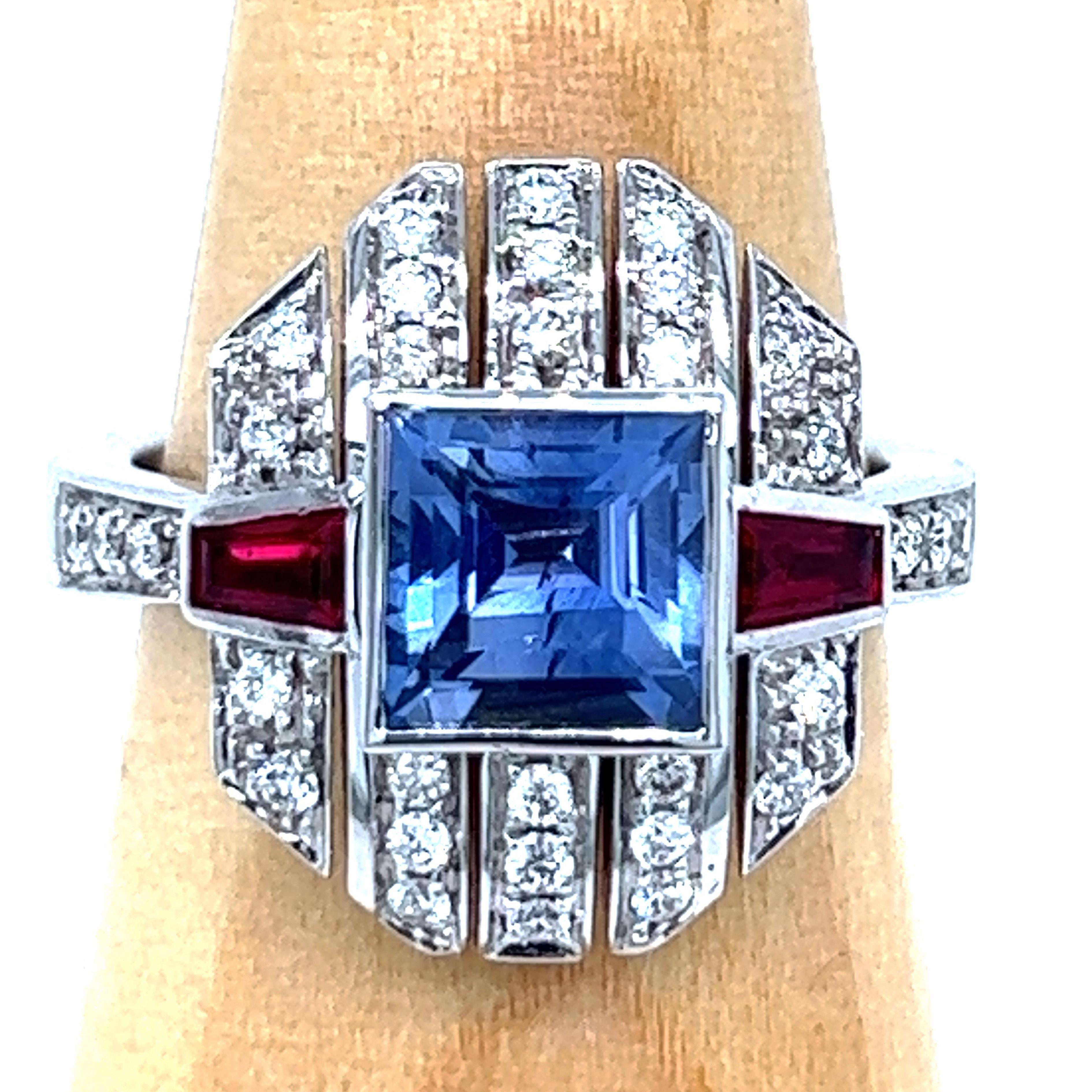 BERCA 1,68 ct GIA Cert. NH Cornflower Bague saphir rubis diamant taille princesse en vente 1
