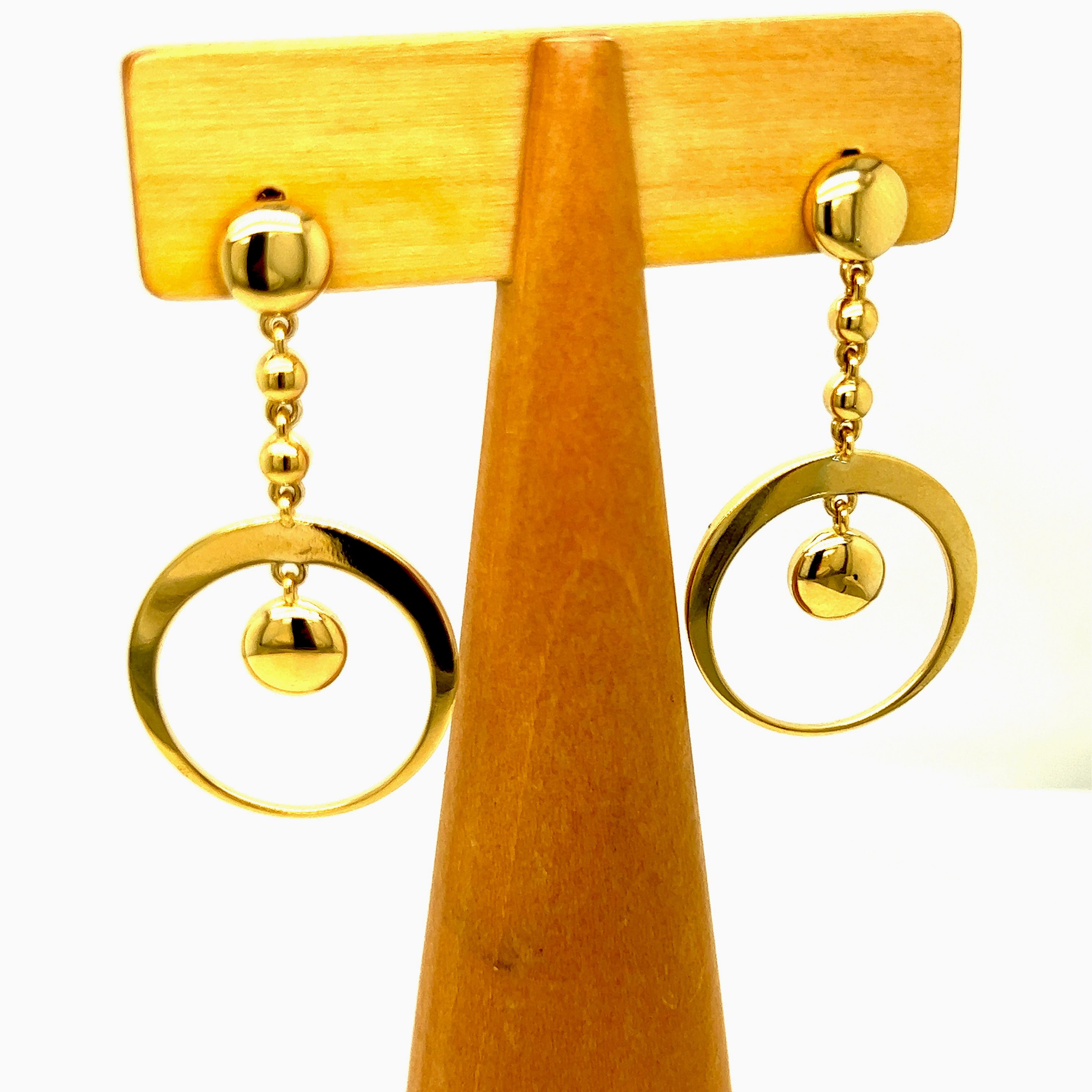 Berca 18k Yellow Gold Dangle Earrings In New Condition For Sale In Valenza, IT